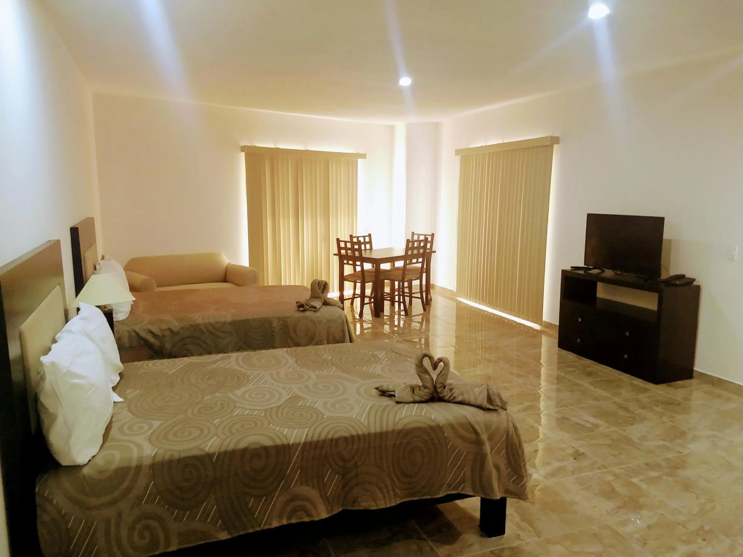 Photo of the whole room, Bed in BB INN