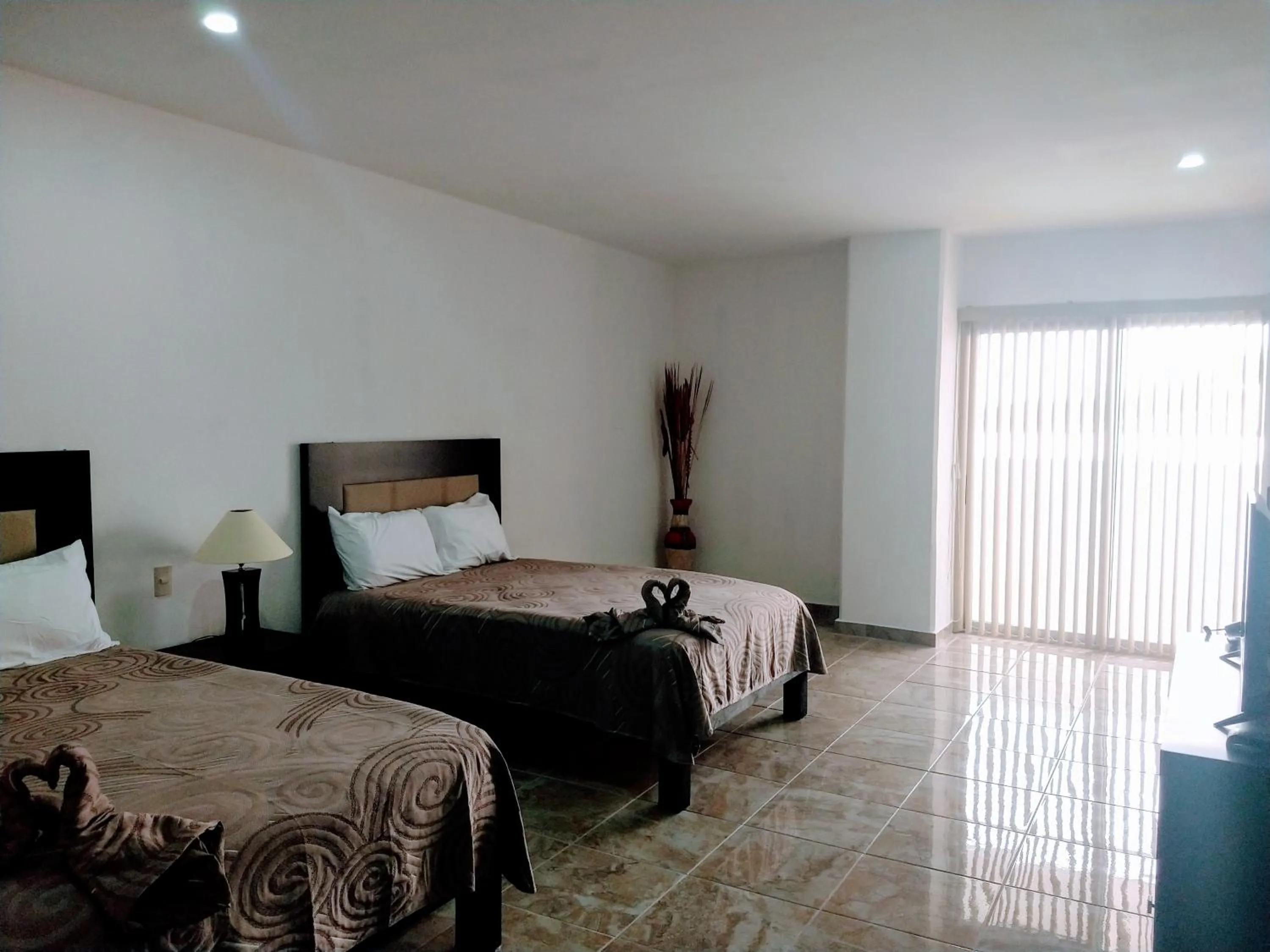 Photo of the whole room, Bed in BB INN