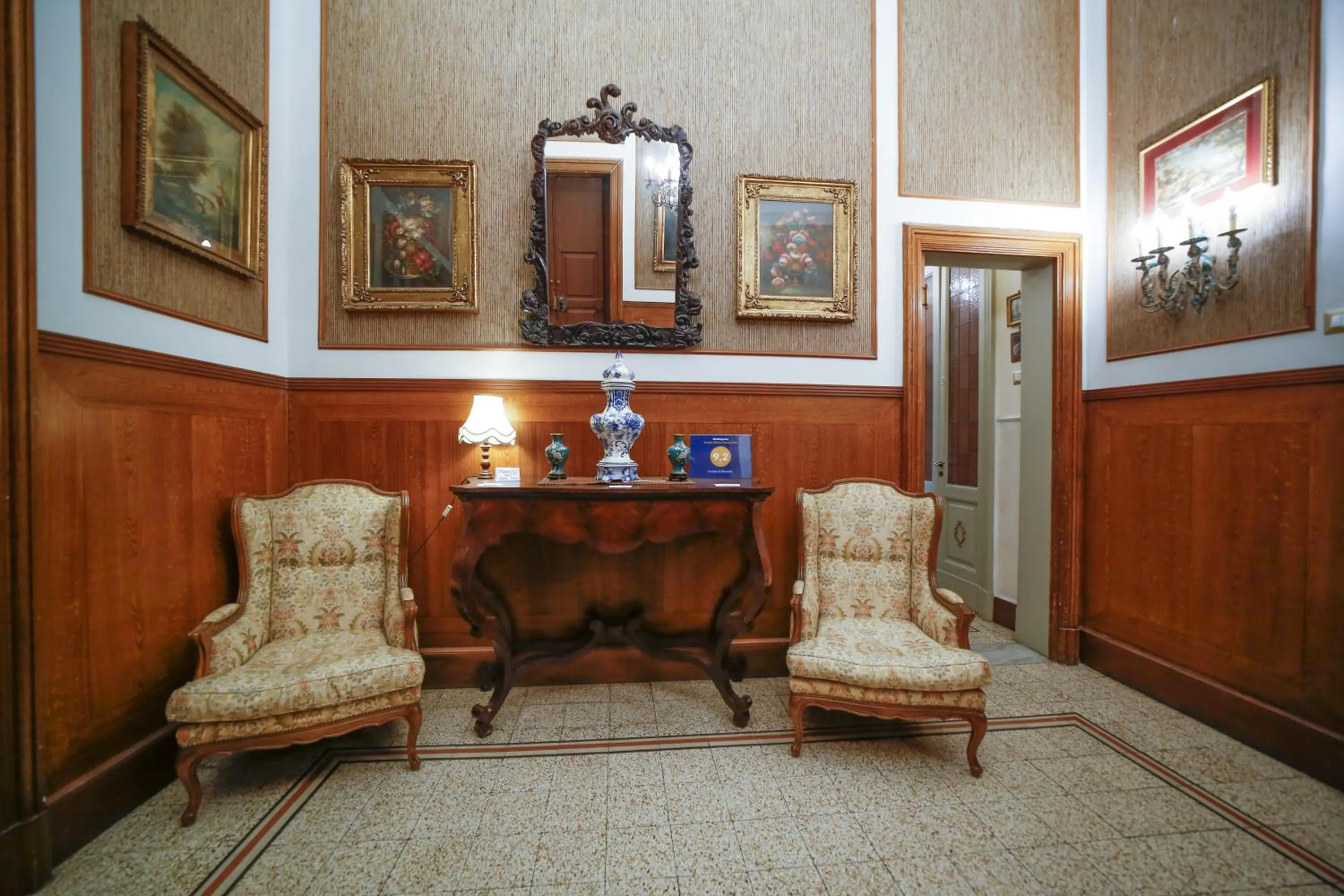 Facade/entrance in La casa di Marcello