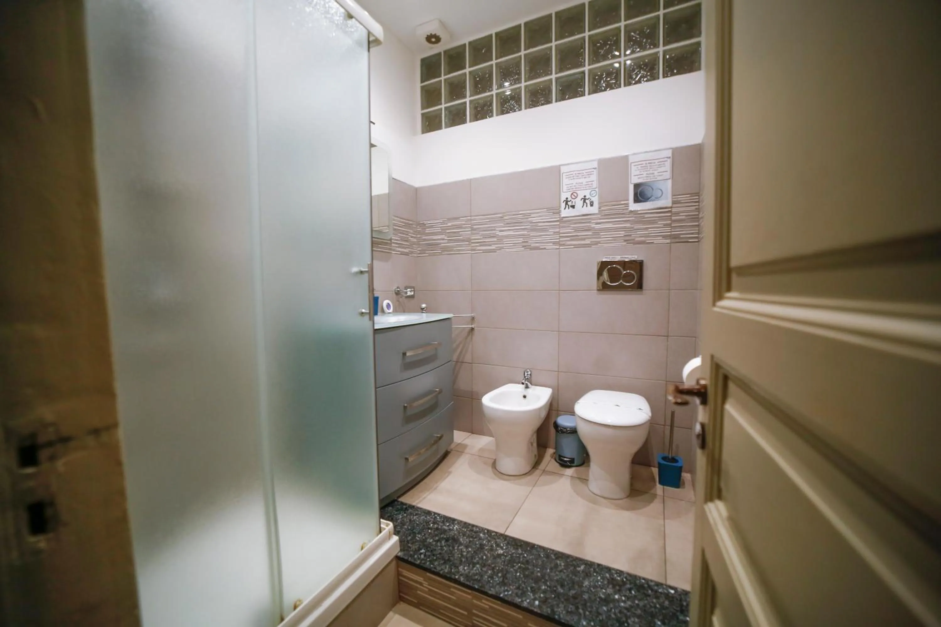 Shower in La casa di Marcello