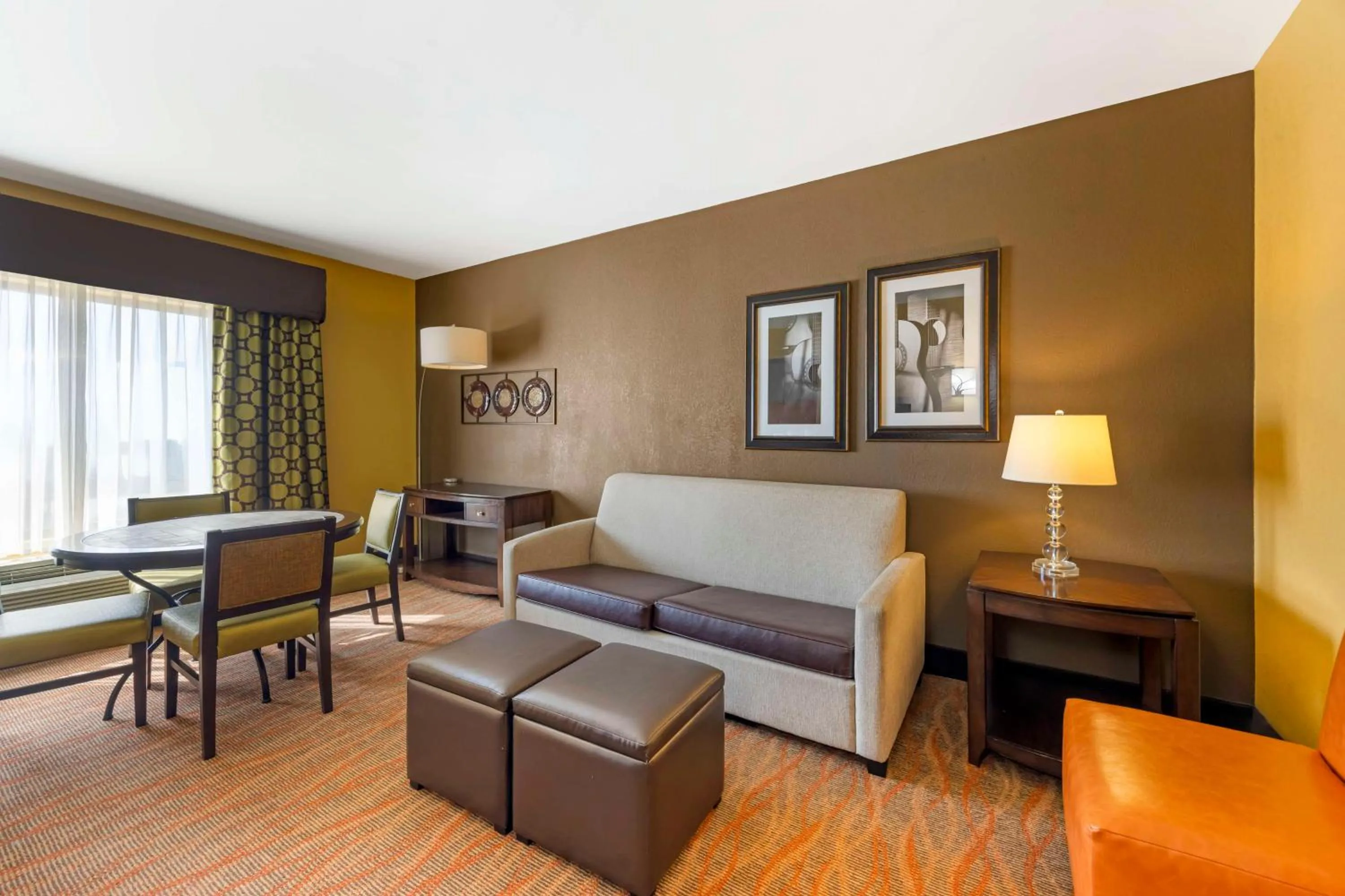 Bedroom in Best Western Plus Tupelo Inn & Suites