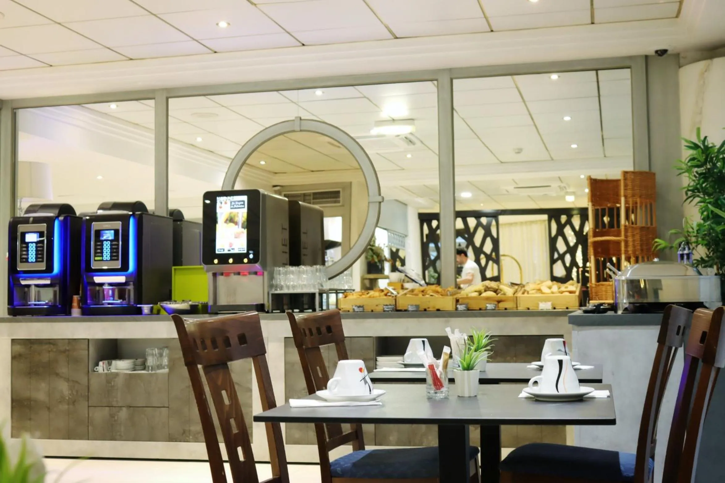 Breakfast in Hotel Nice Riviera