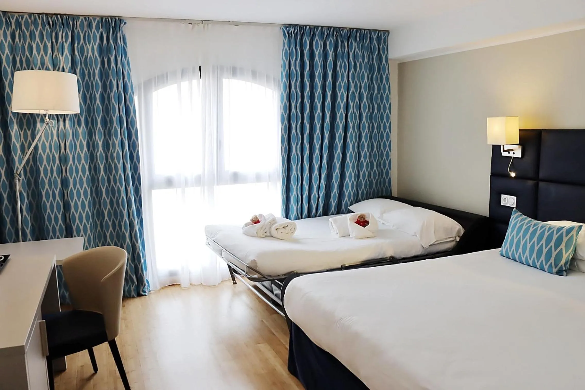 Photo of the whole room, Bed in Hotel Nice Riviera