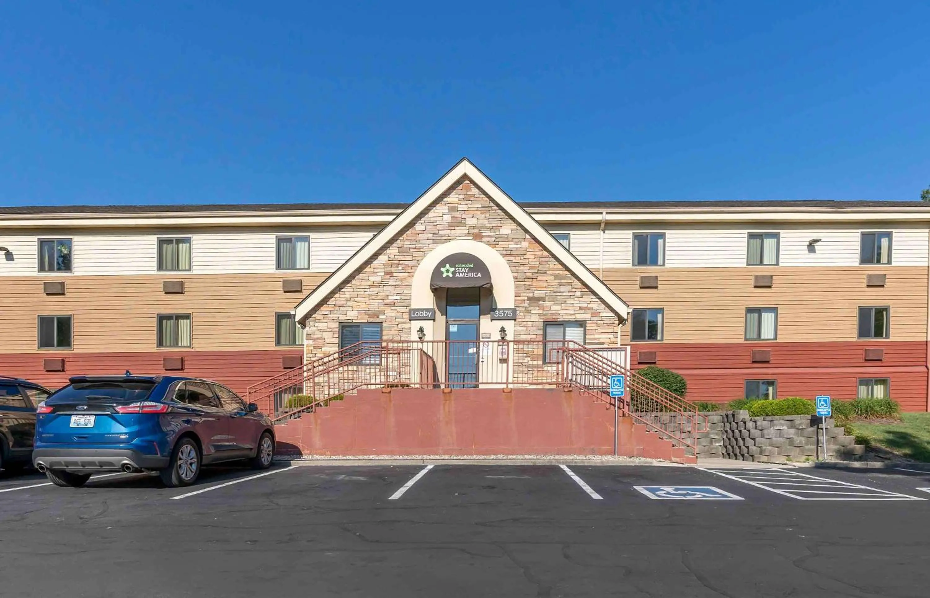Property building in Extended Stay America Suites - Lexington - Tates Creek