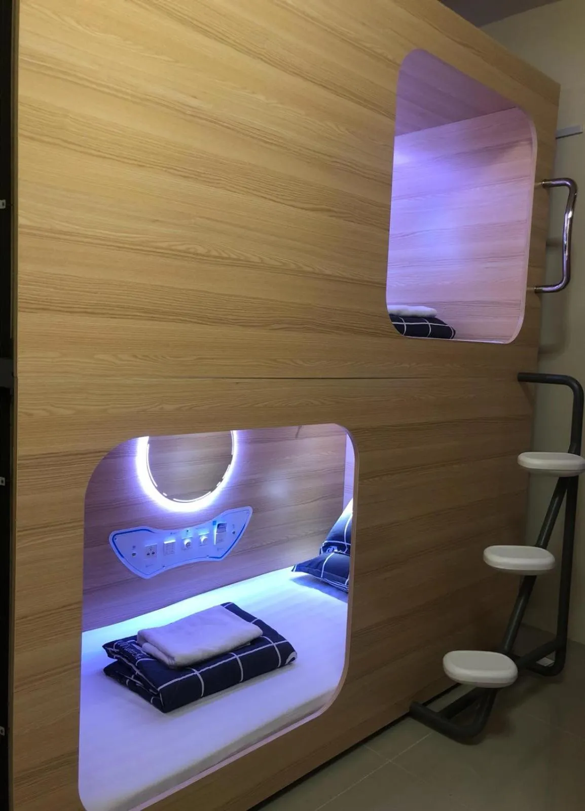 bunk bed in CapsulePod@Aljunied