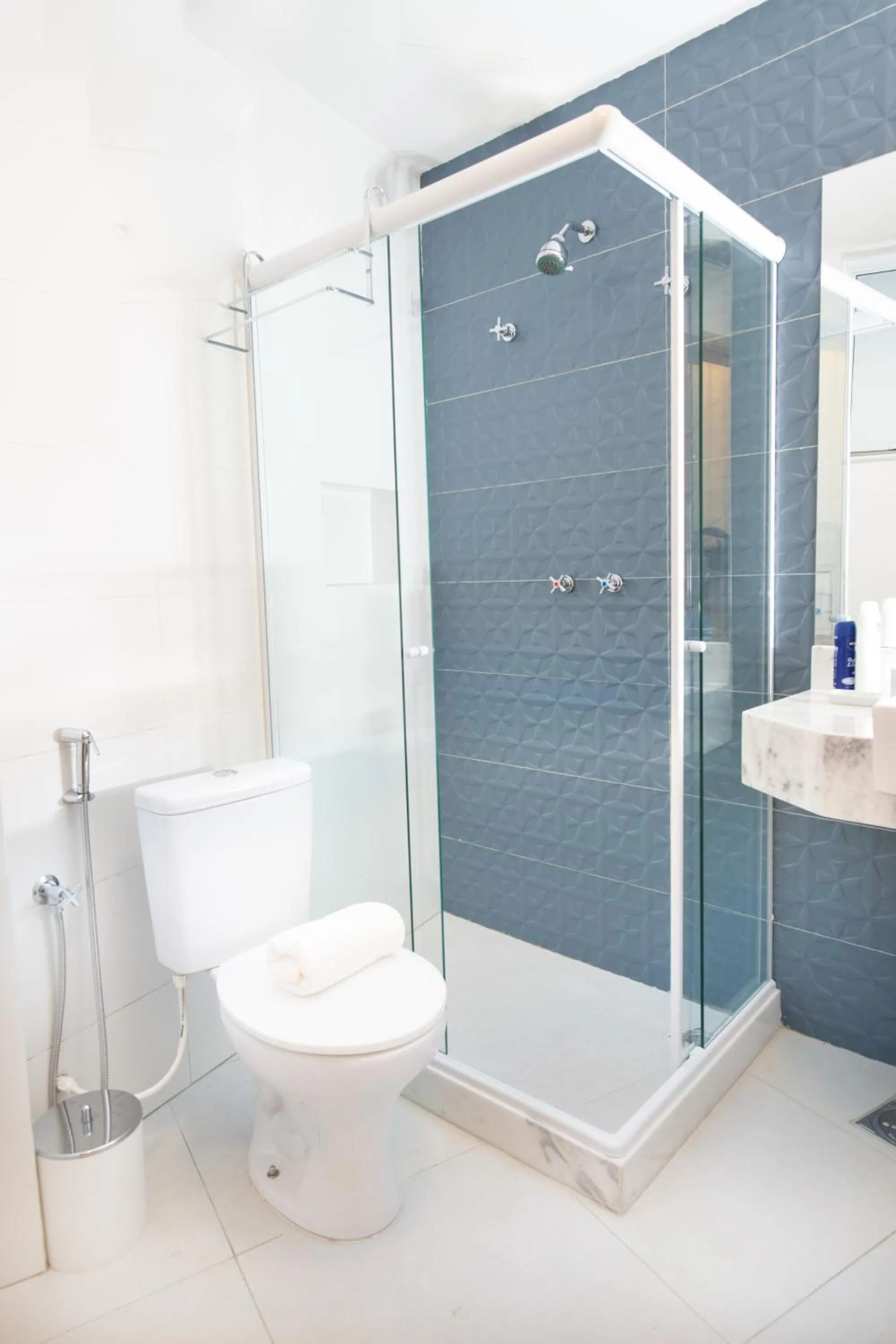 Shower in Leblon Design Hotel