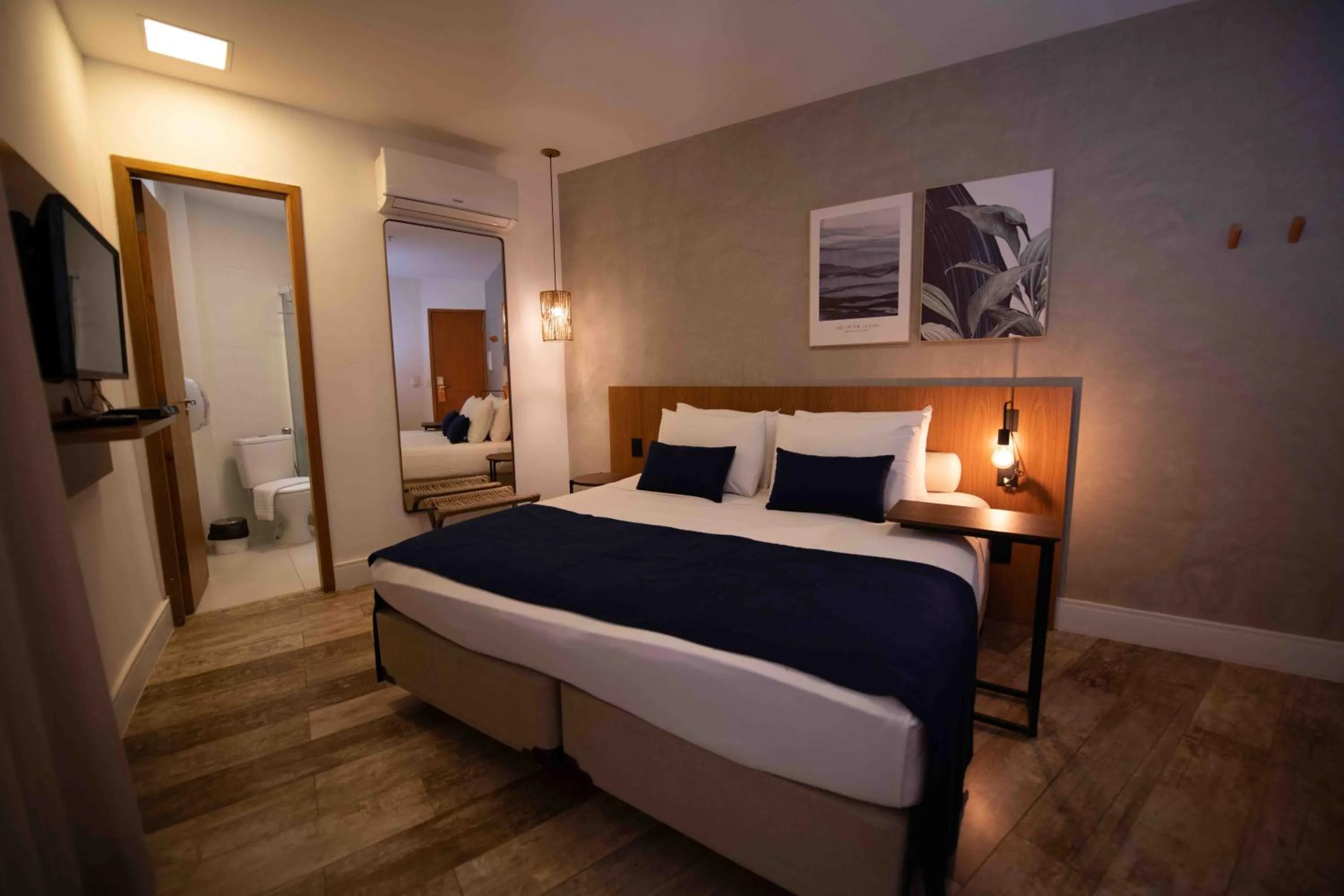 Bedroom, Bed in Leblon Design Hotel