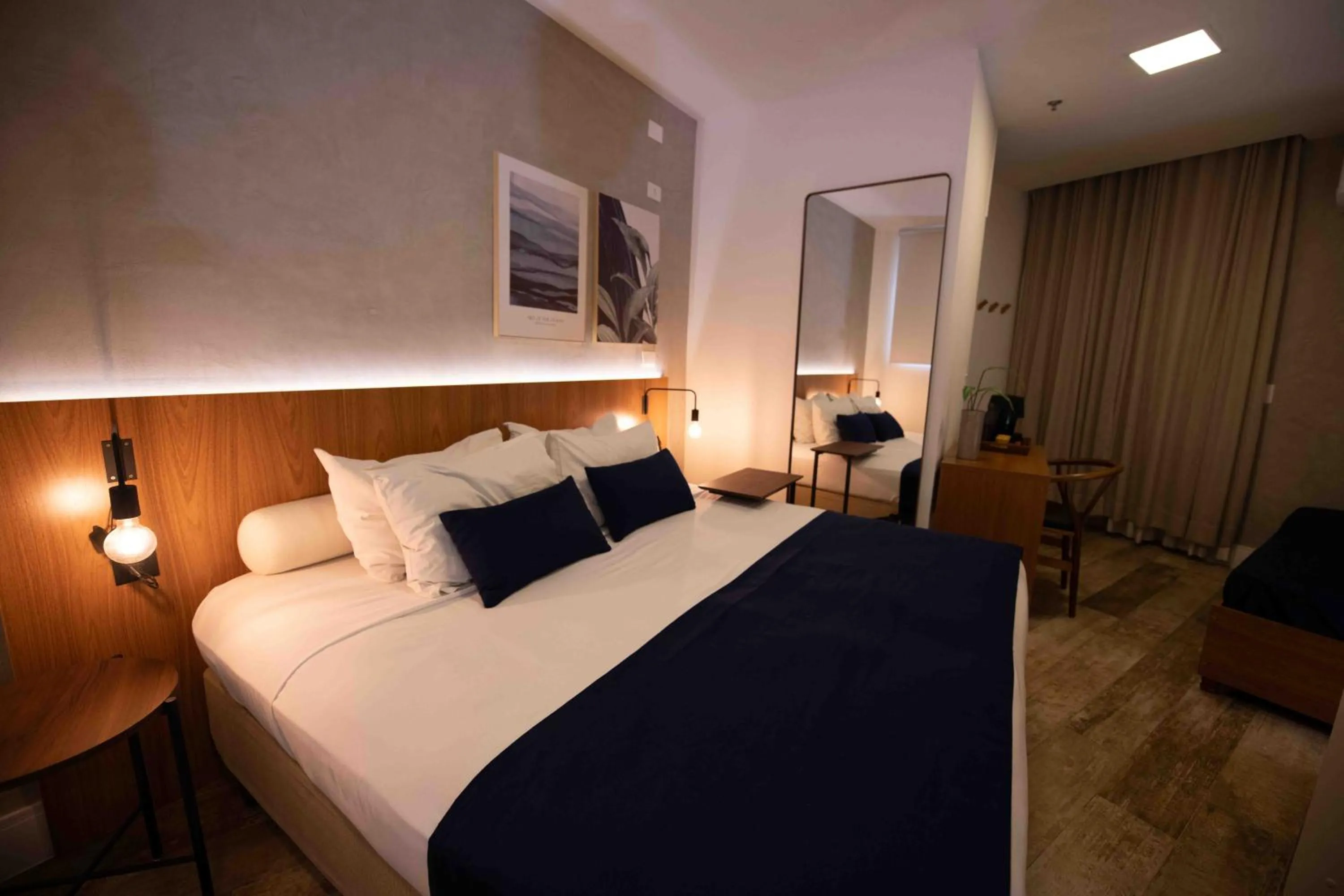 Bedroom, Bed in Leblon Design Hotel
