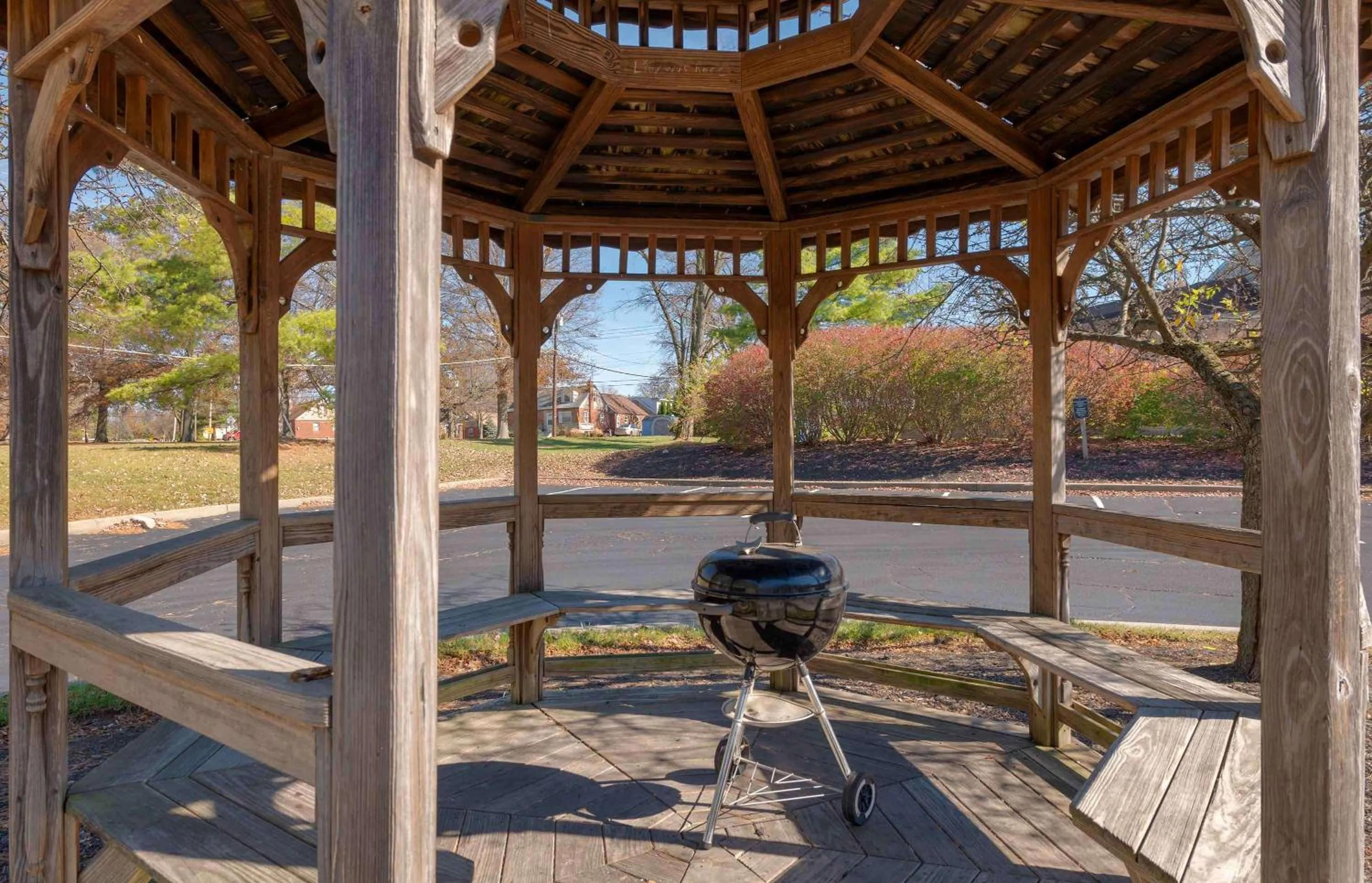 Property building in Extended Stay America Suites - Cincinnati - Blue Ash - Reagan Hwy