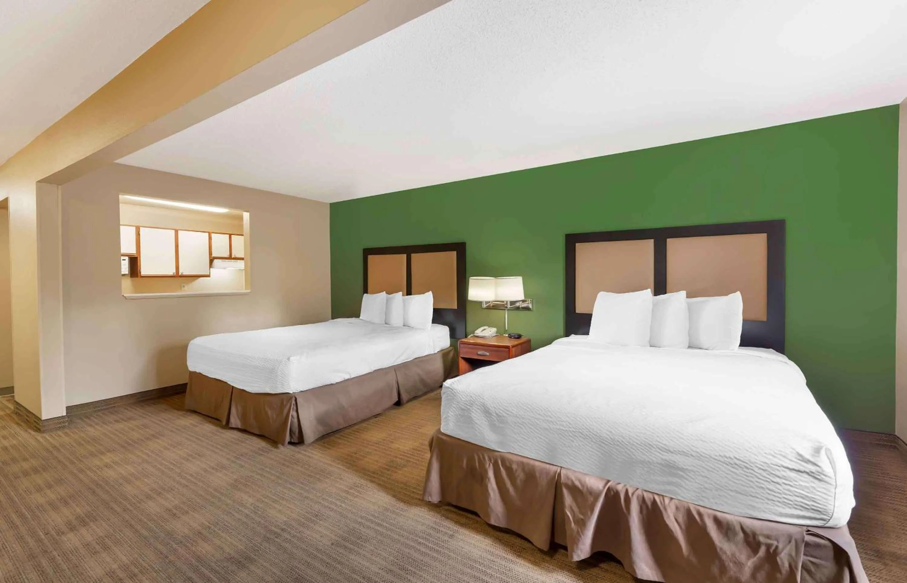 Bedroom, Bed in Extended Stay America Suites - Cincinnati - Blue Ash - Reagan Hwy