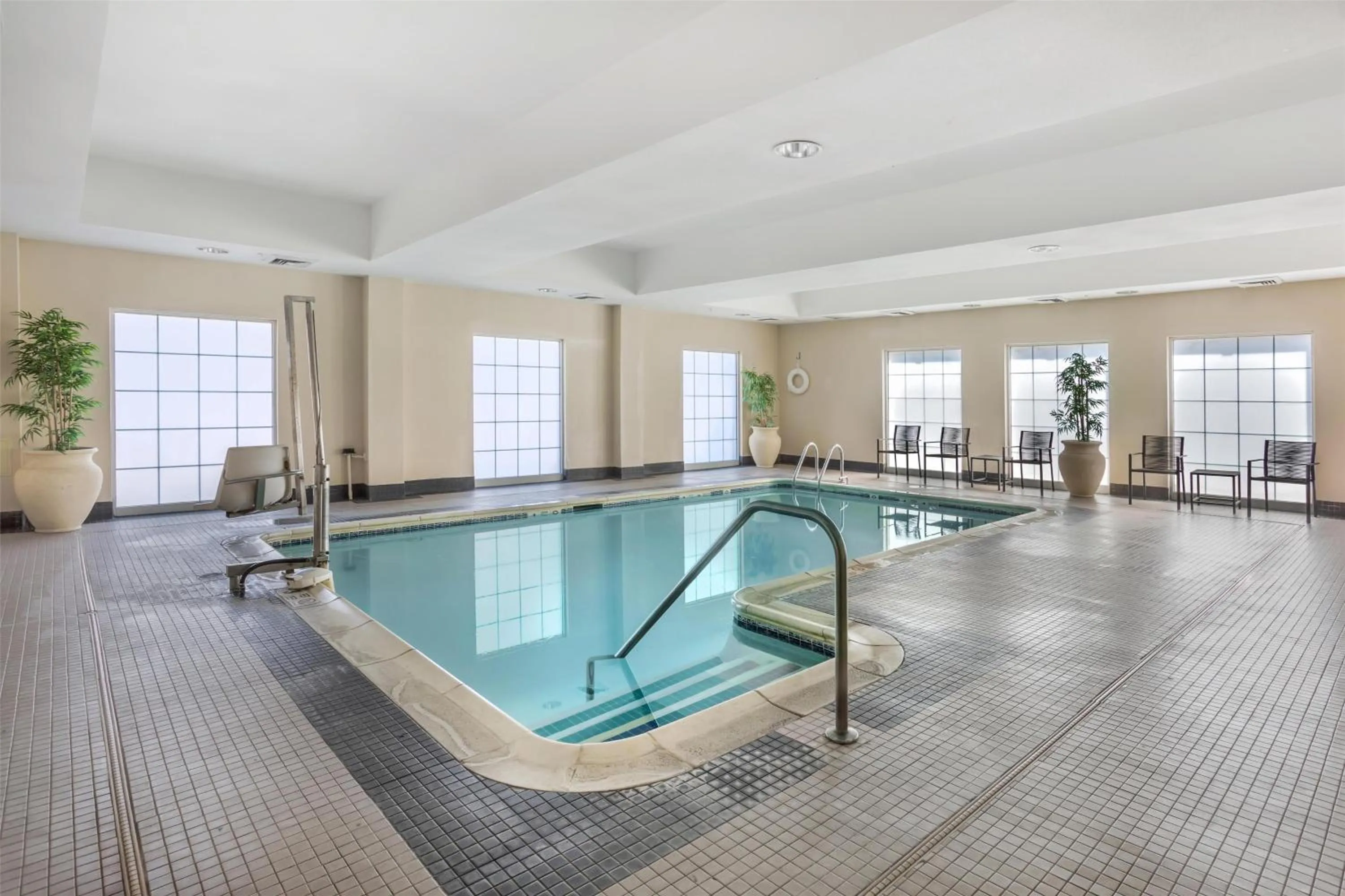 Pool view in Best Western Bar Harbour Inn