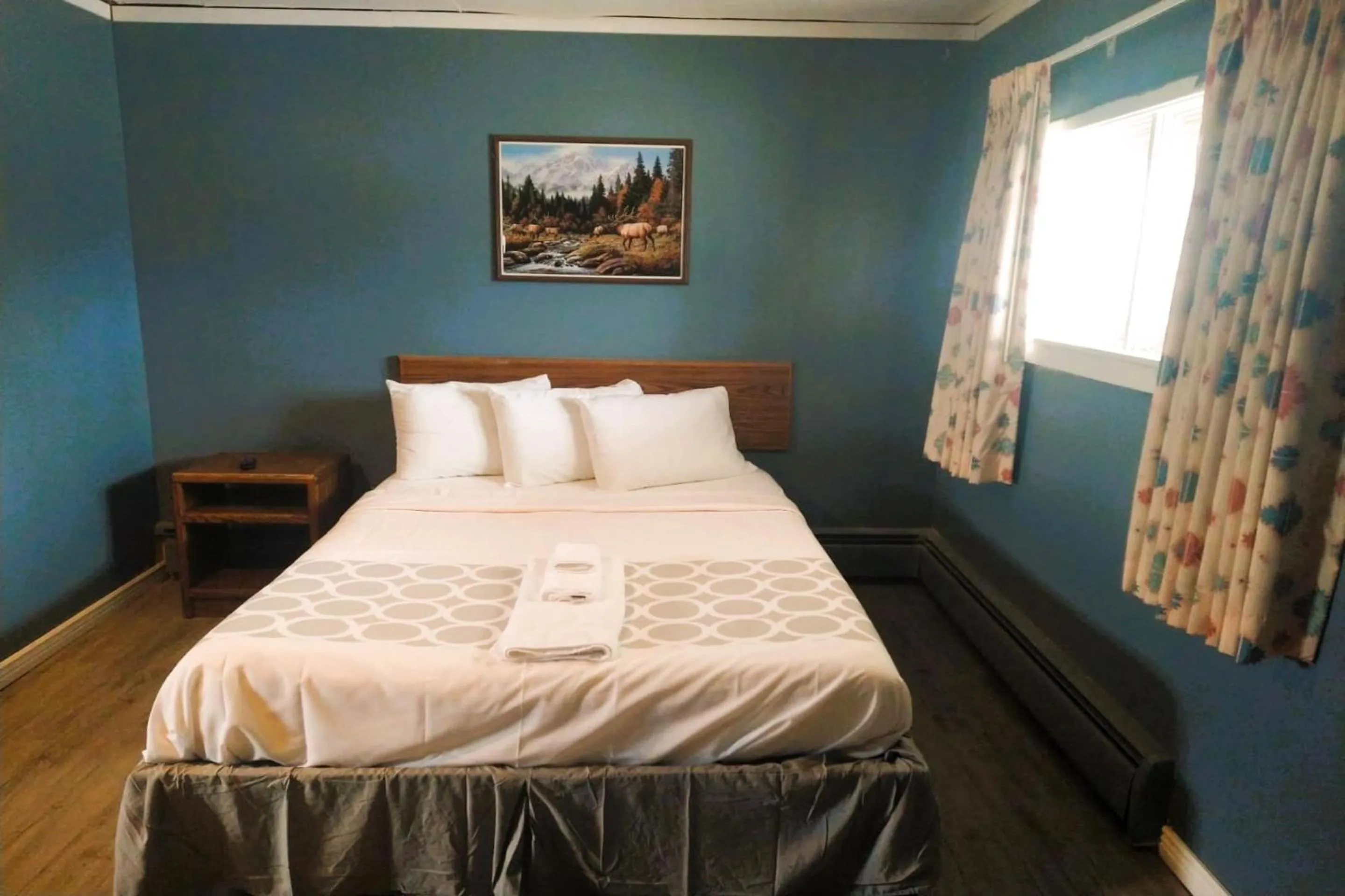 Bedroom, Bed in Love Hotels Desert Inn & RV by OYO at Boysen Wind River WY