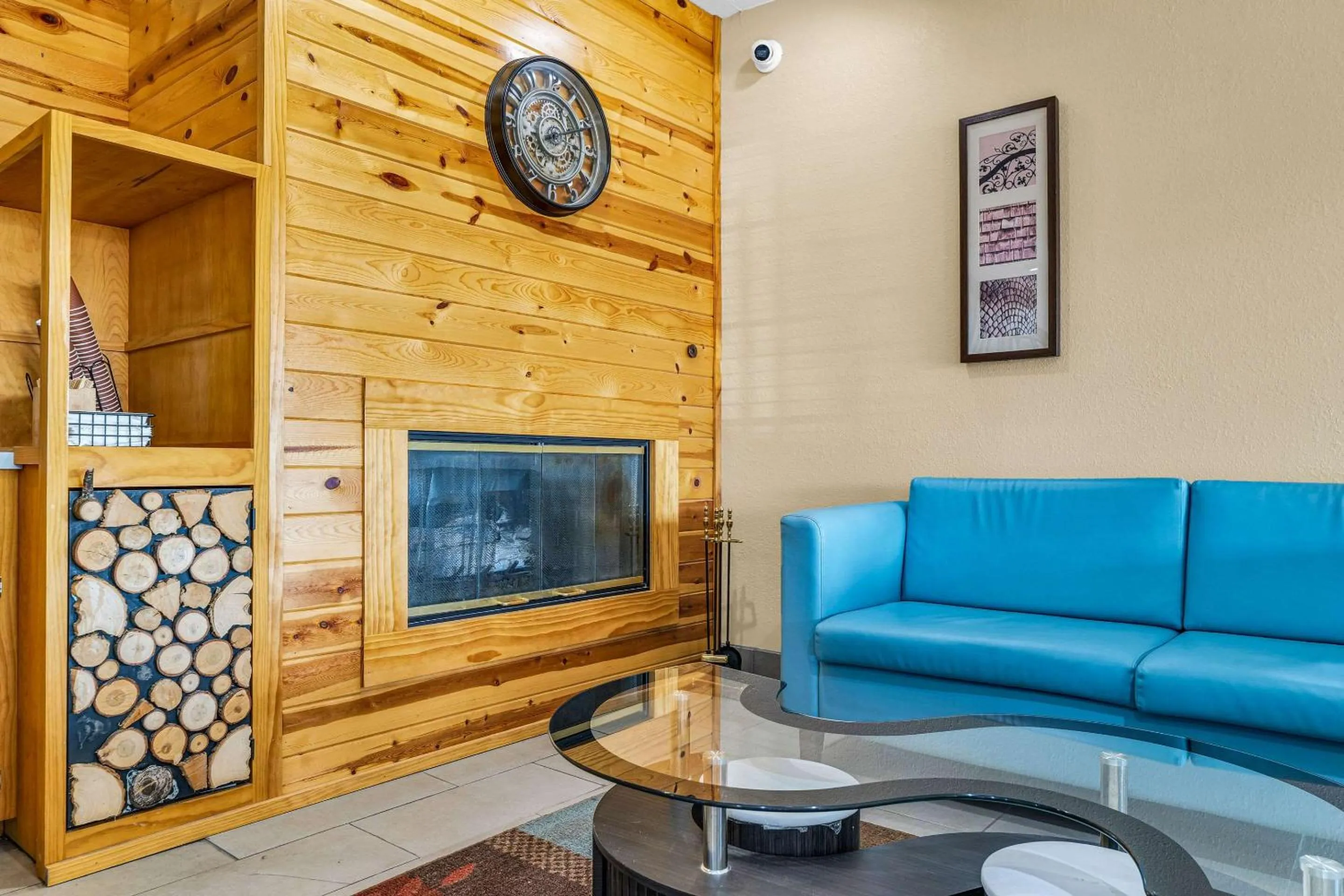 Lobby or reception in Country Inn & Suites by Radisson, Decatur, IL