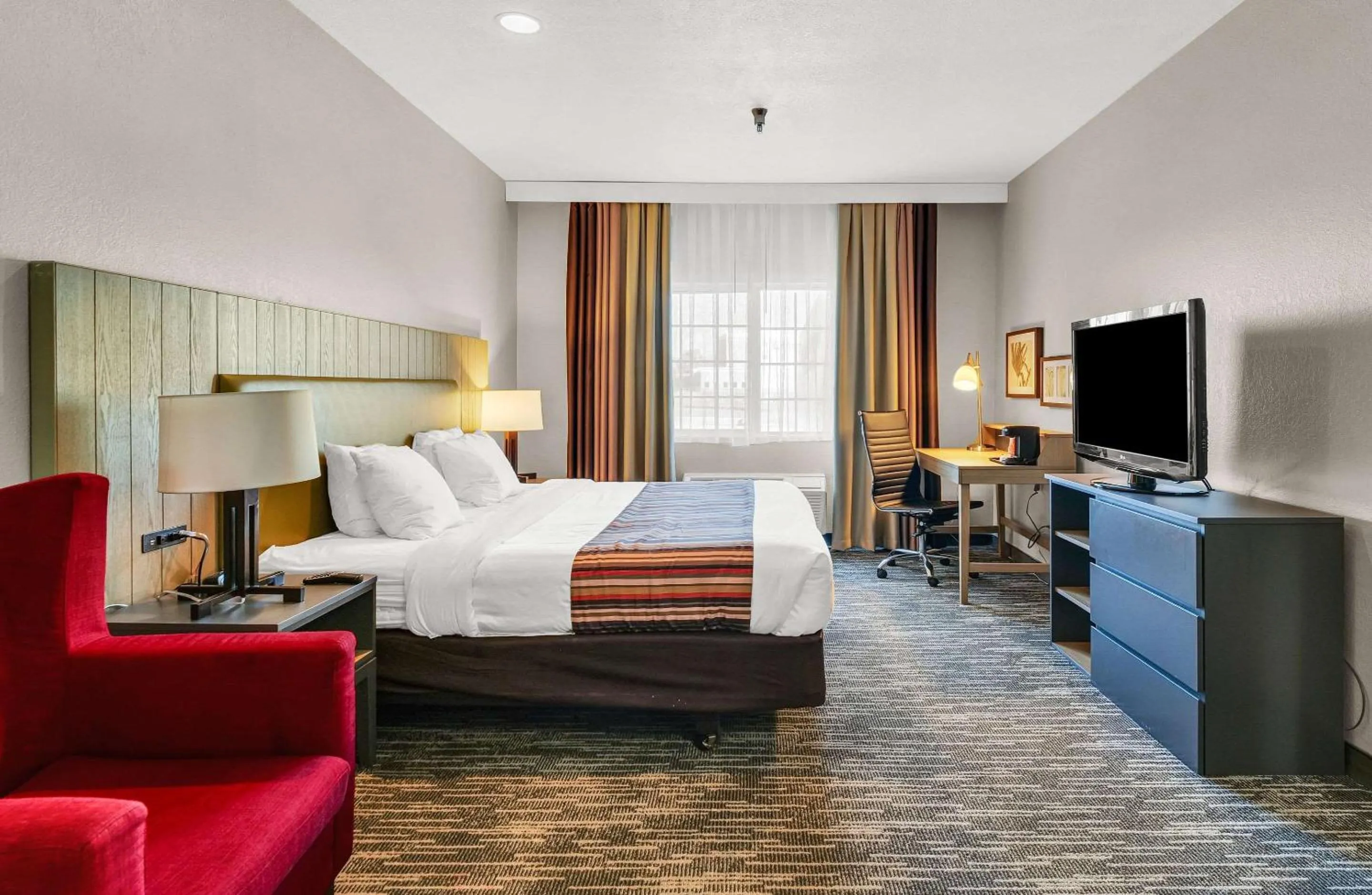 Bedroom in Country Inn & Suites by Radisson, Decatur, IL