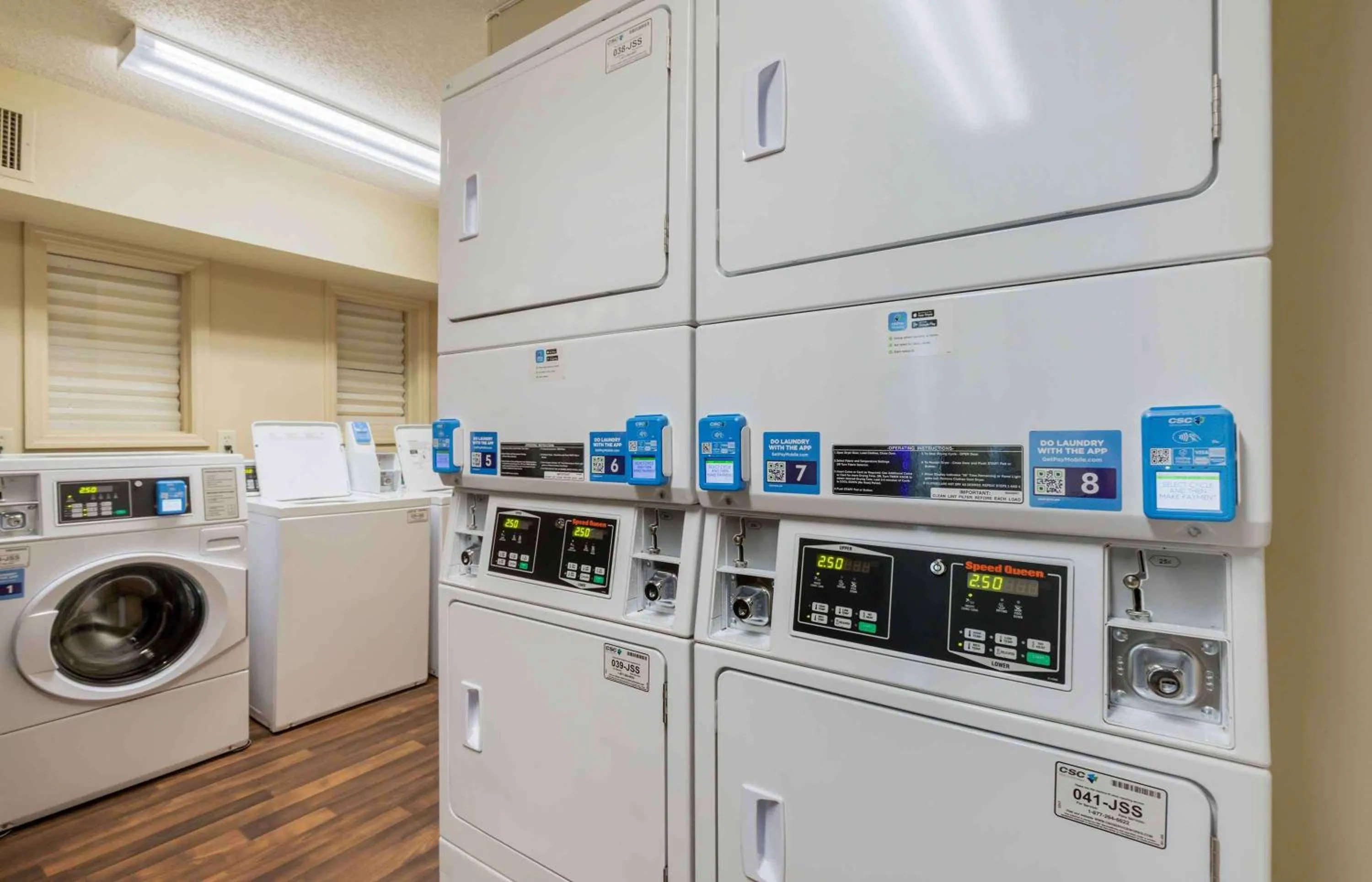 Property building in Studio 6 Suites Greenville, SC - Haywood Mall