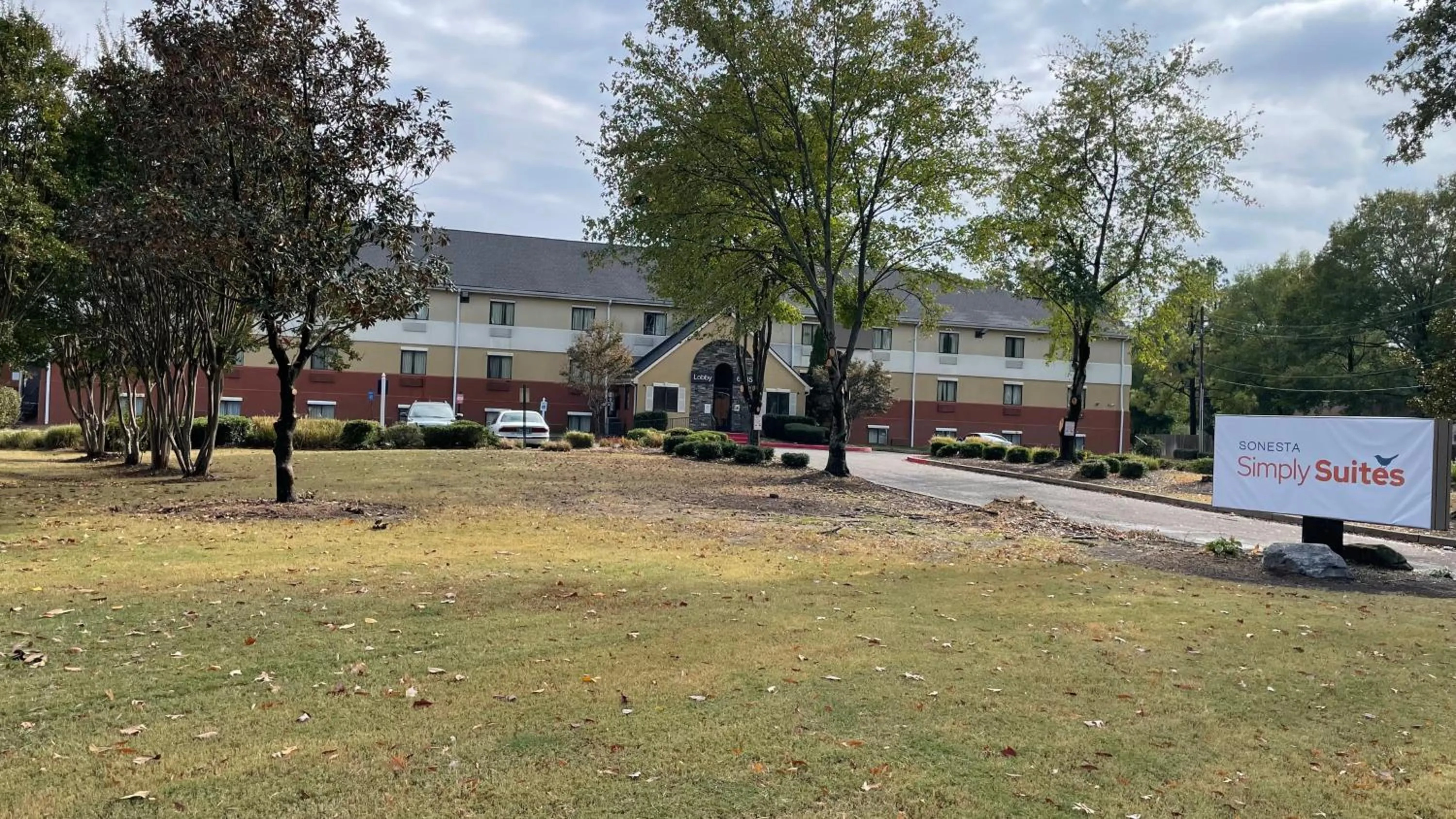 Location in Sonesta Simply Suites Memphis