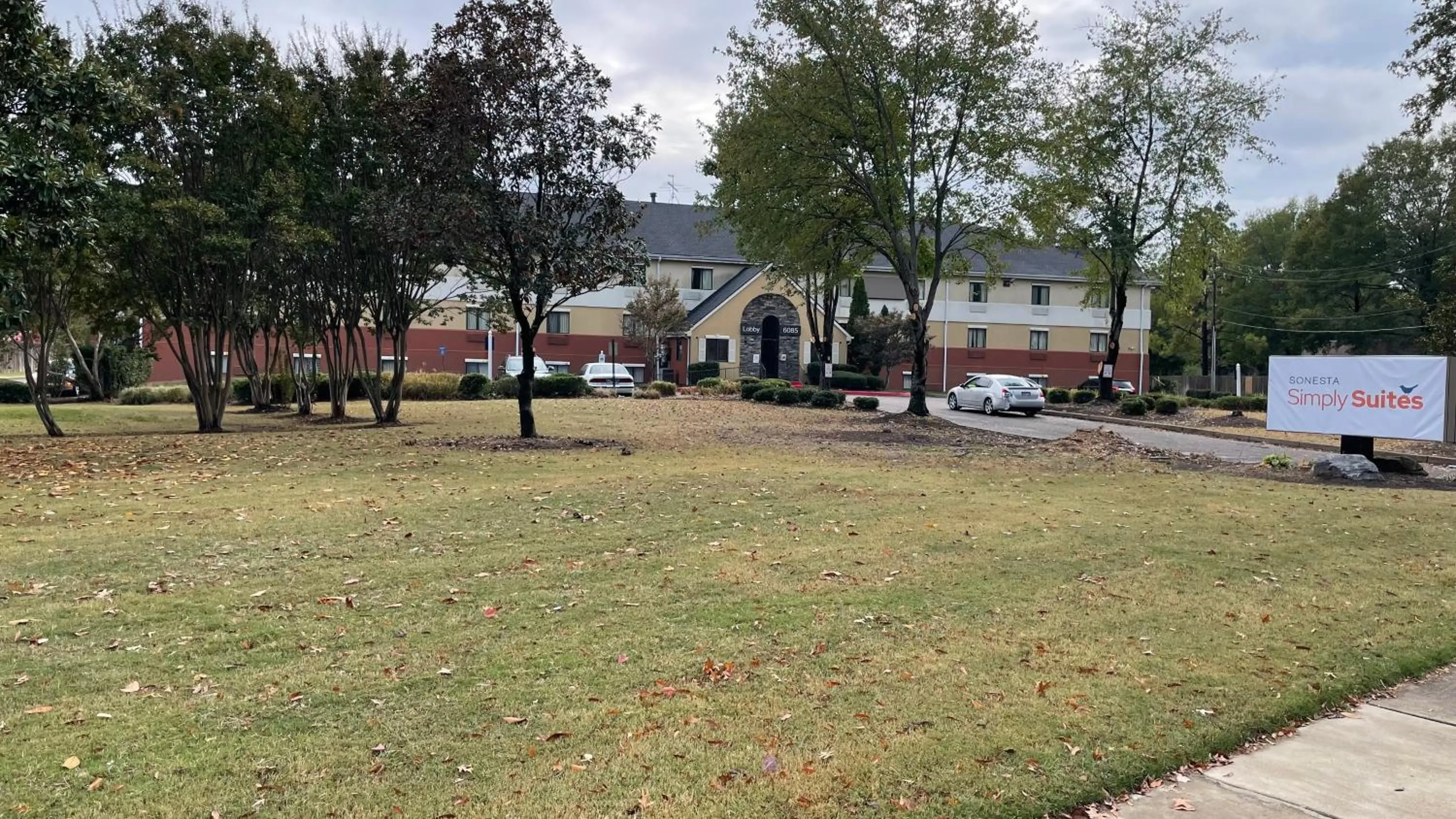 Natural landscape in Sonesta Simply Suites Memphis