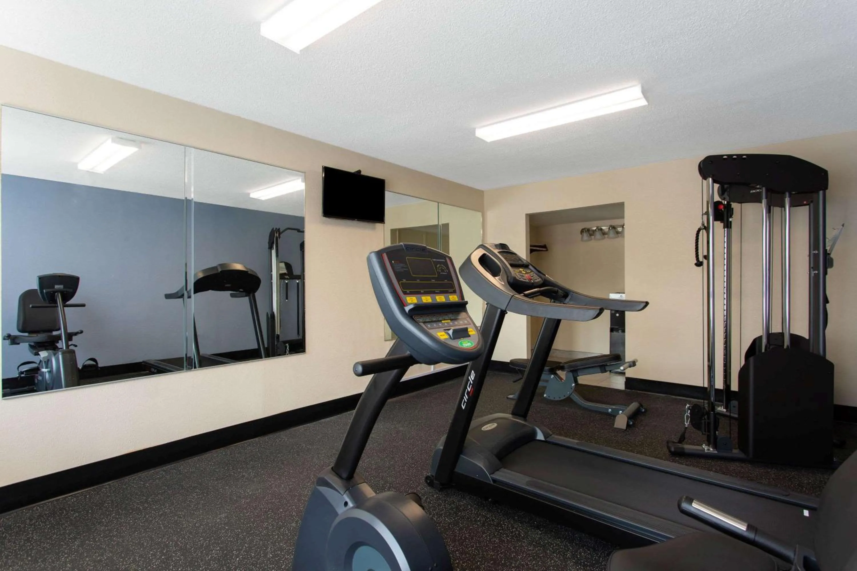 Fitness centre/facilities in Baymont by Wyndham Cheraw