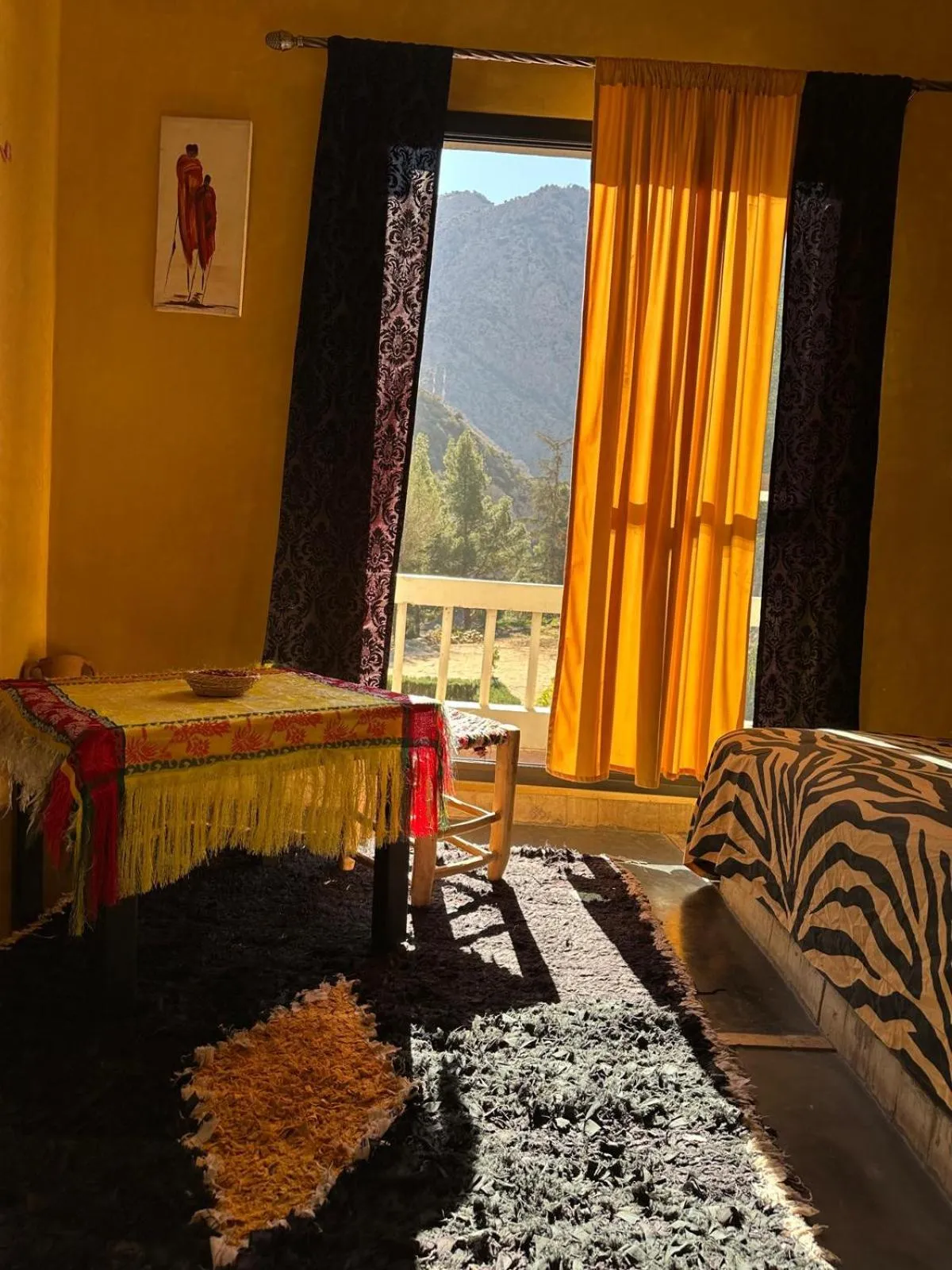 Seating area, Bed in Atlas Tigmi