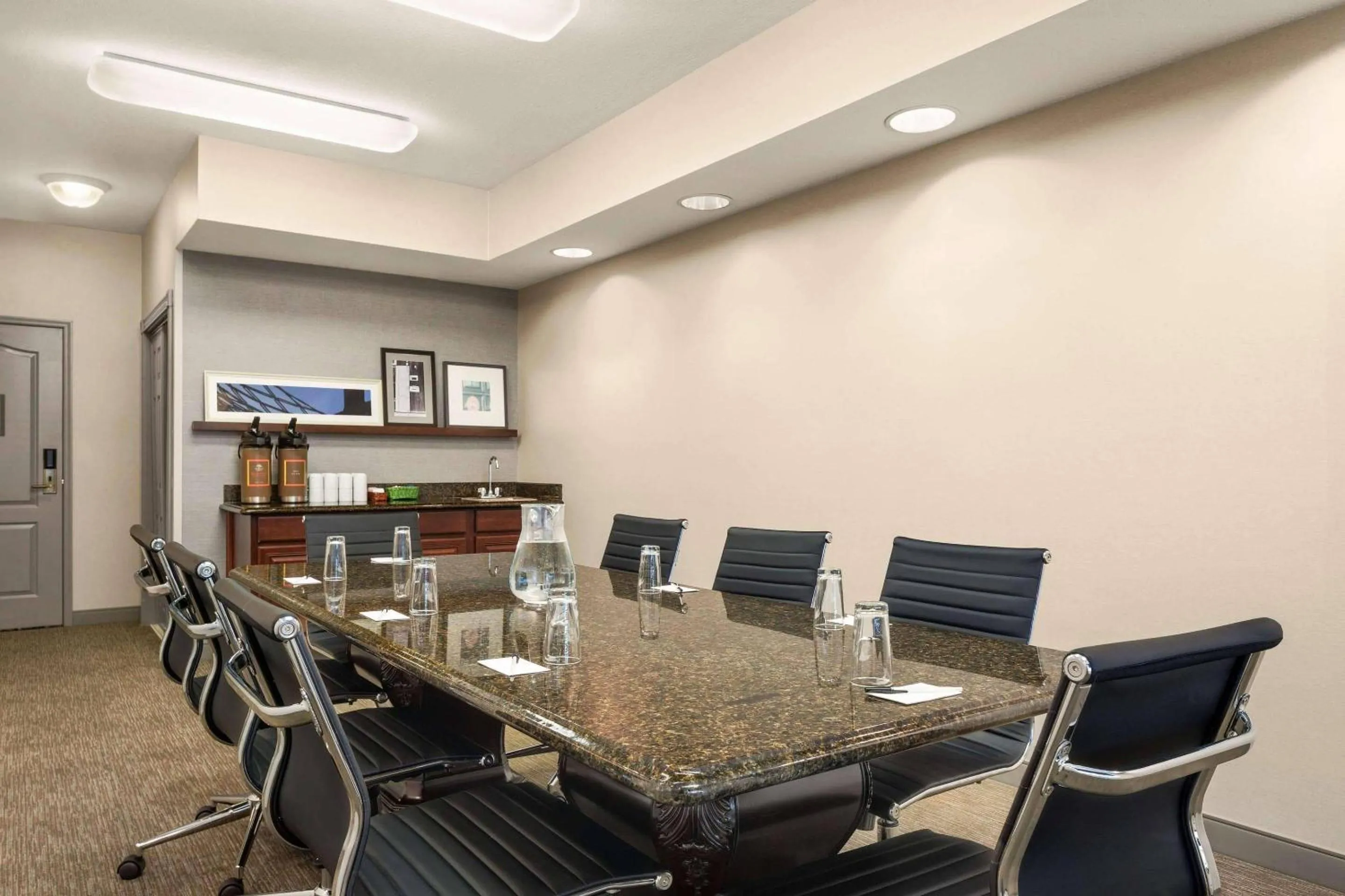 Meeting/conference room in Country Inn & Suites by Radisson, Lima