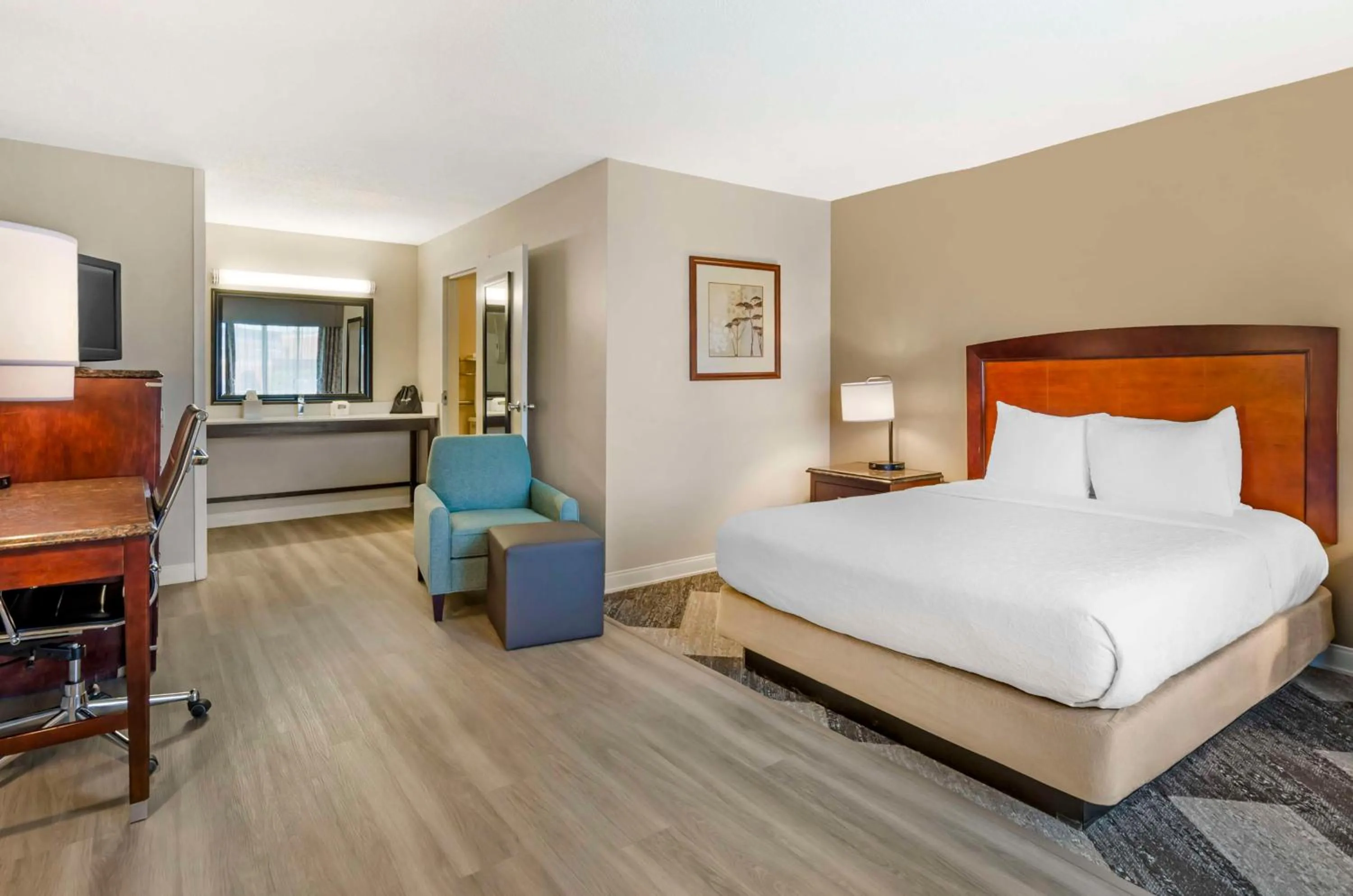 Bedroom, Bed in Best Western Lexington Inn