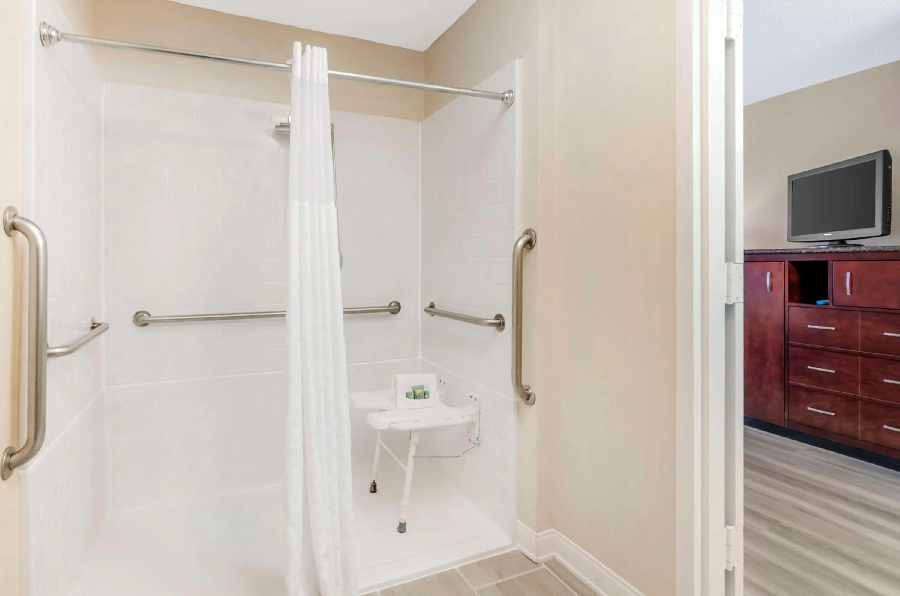 Bathroom in Best Western Lexington Inn