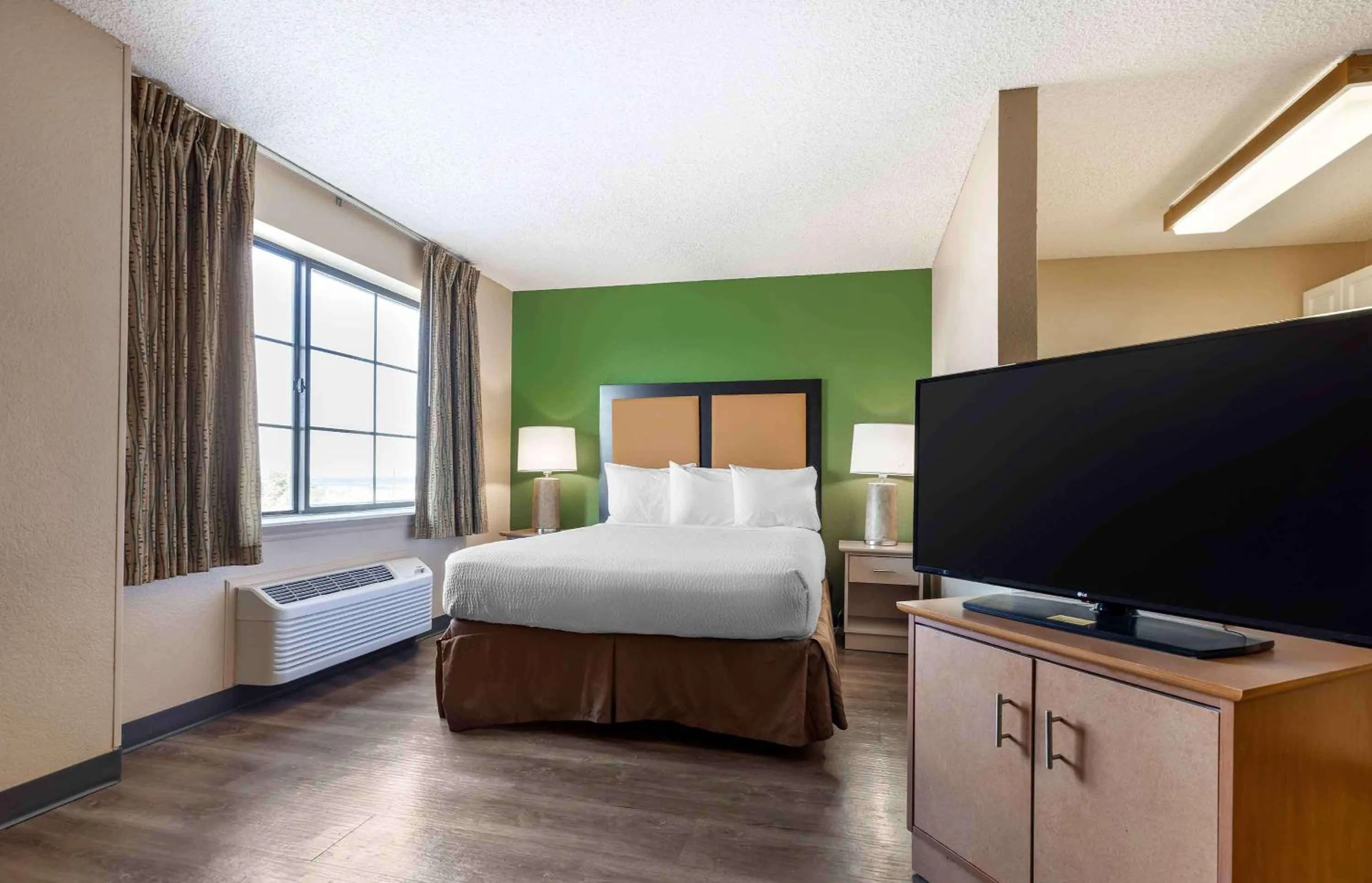 Bedroom, Bed in Extended Stay America Select Suites - Denver - Tech Center South