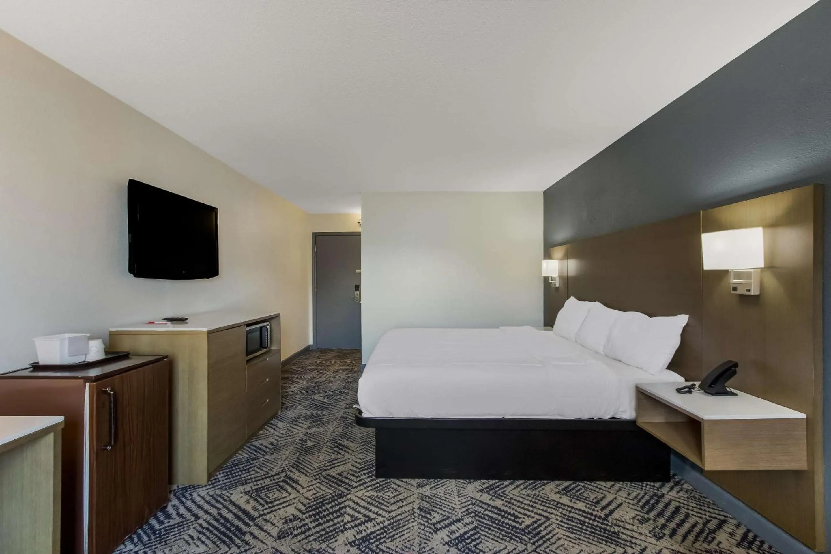 Bedroom, Bed in Econo Lodge Cherry Point