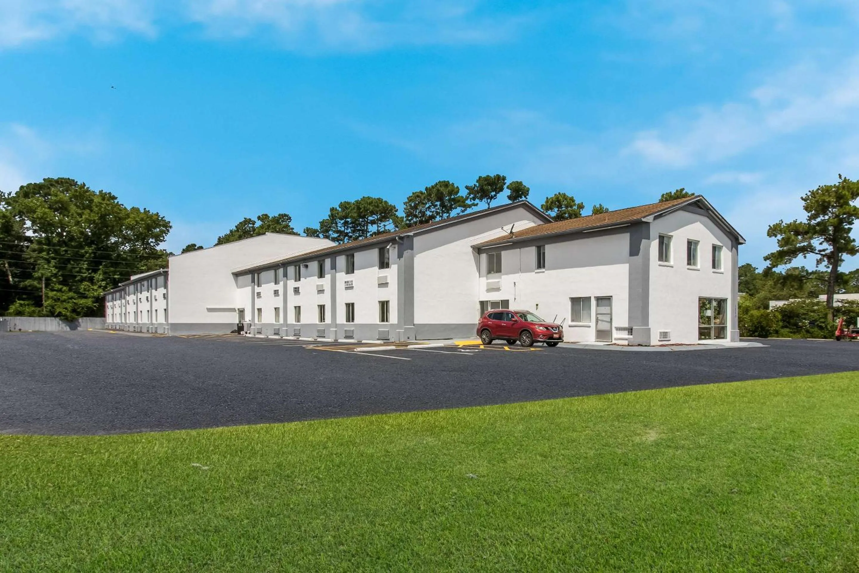Property building in Econo Lodge Cherry Point