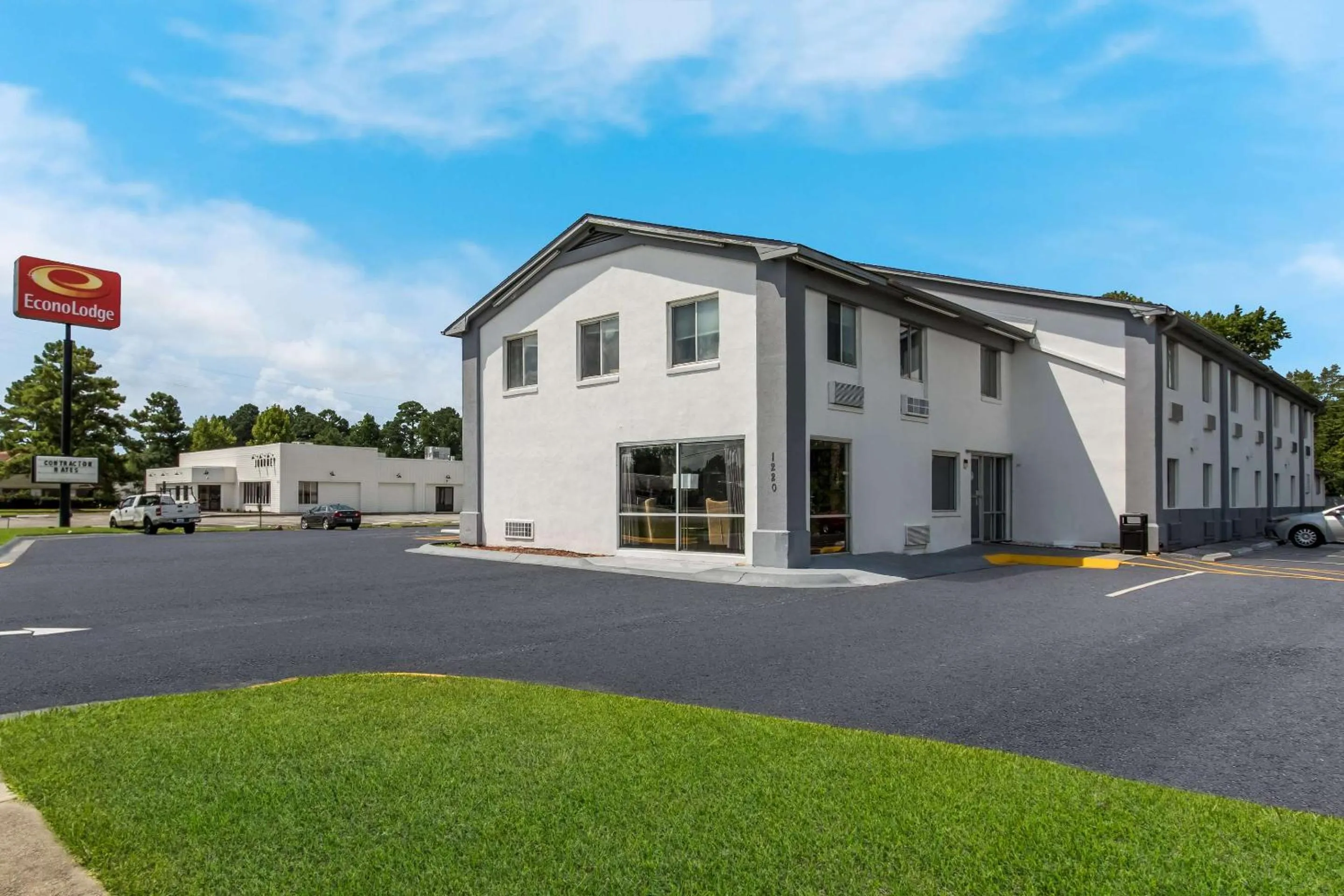 Property building in Econo Lodge Cherry Point