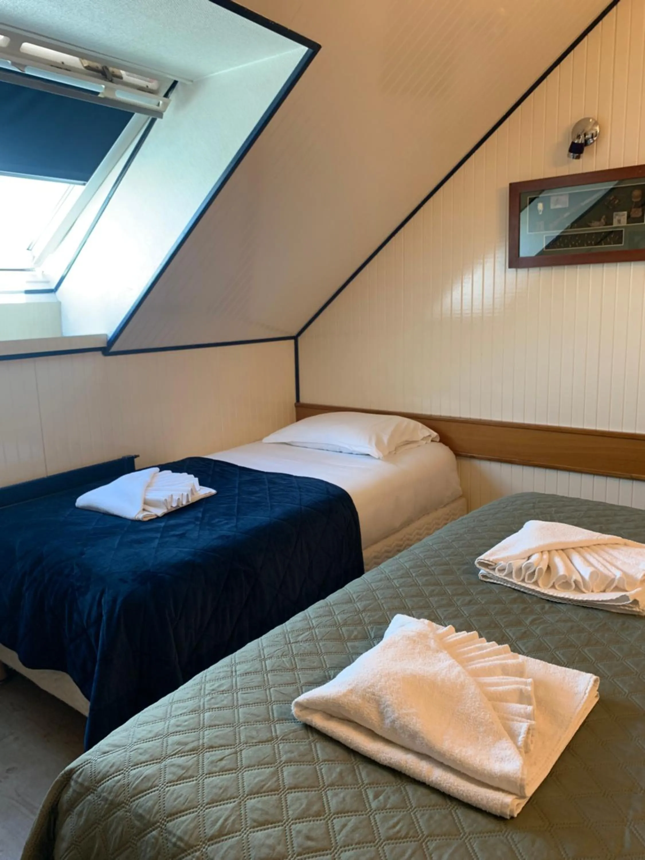 Bed in Hotel Arcantis Le Voltaire