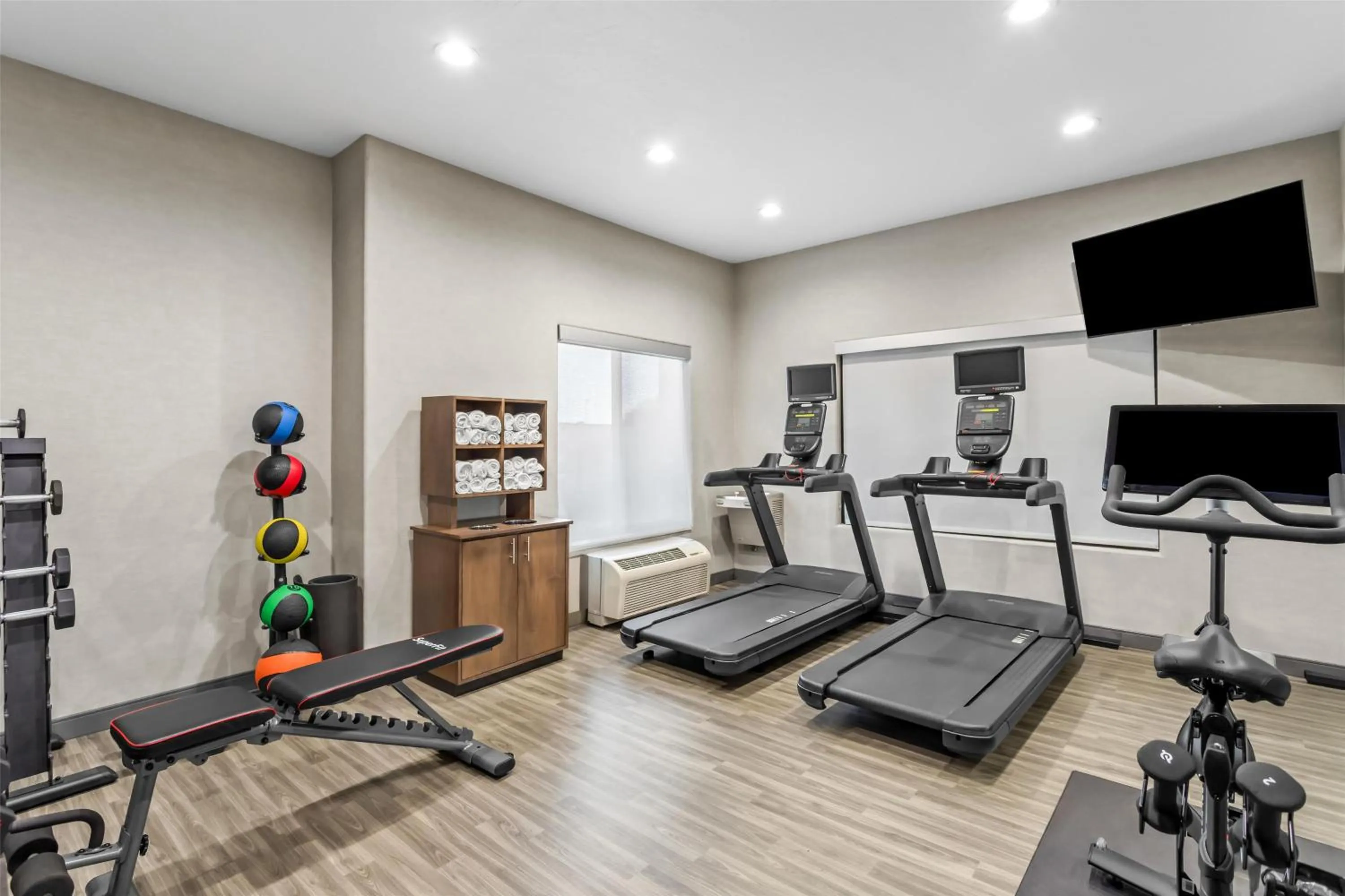 Fitness centre/facilities in Hampton Inn & Suites Farmington