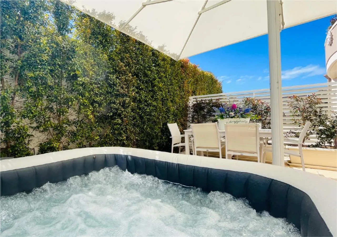 Hot Tub in La Collina di Montegrappa - Suites with Heated Private Pool - Suites with Shared Pool