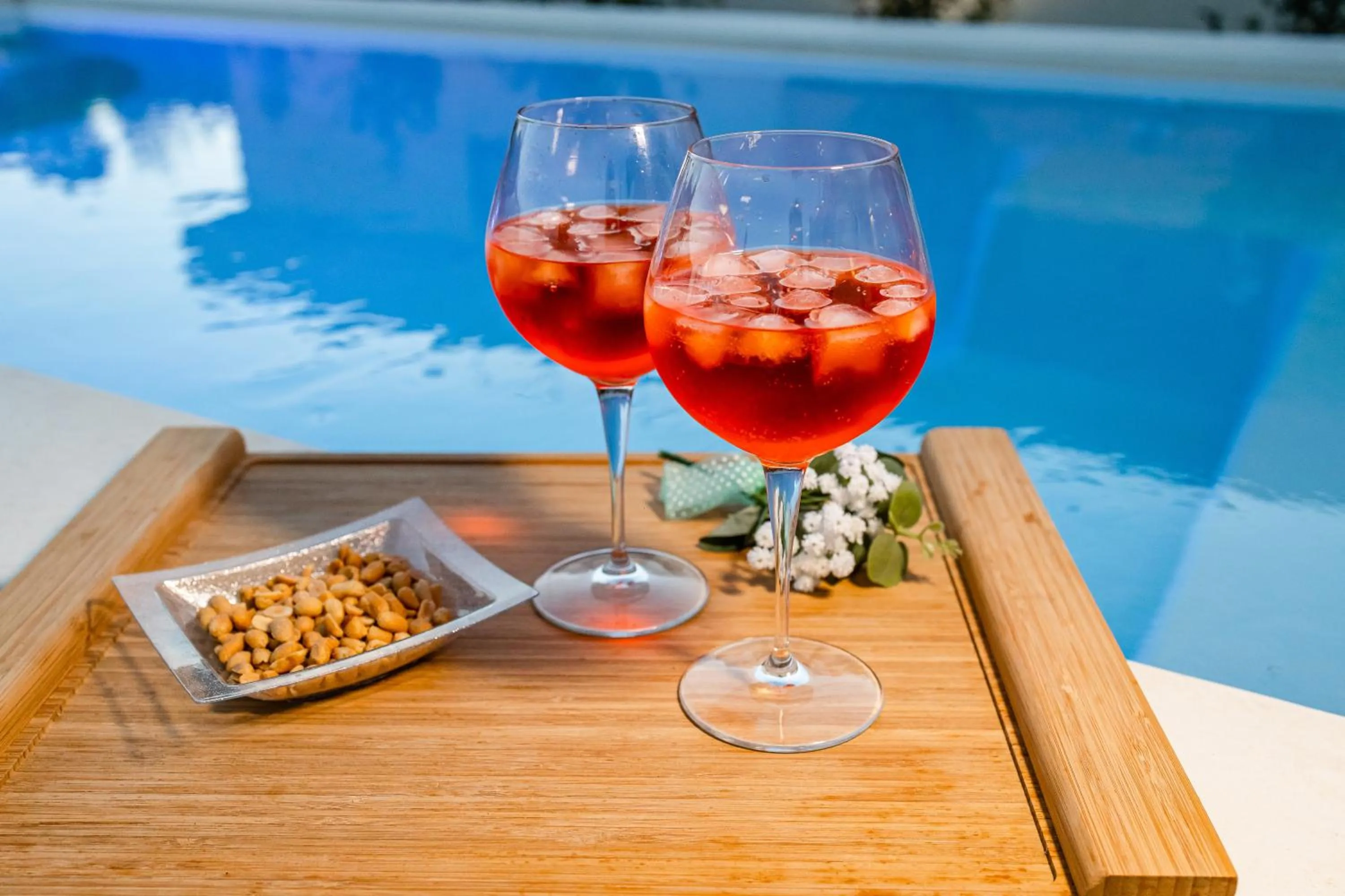 Swimming pool in La Collina di Montegrappa - Suites with Heated Private Pool - Suites with Shared Pool