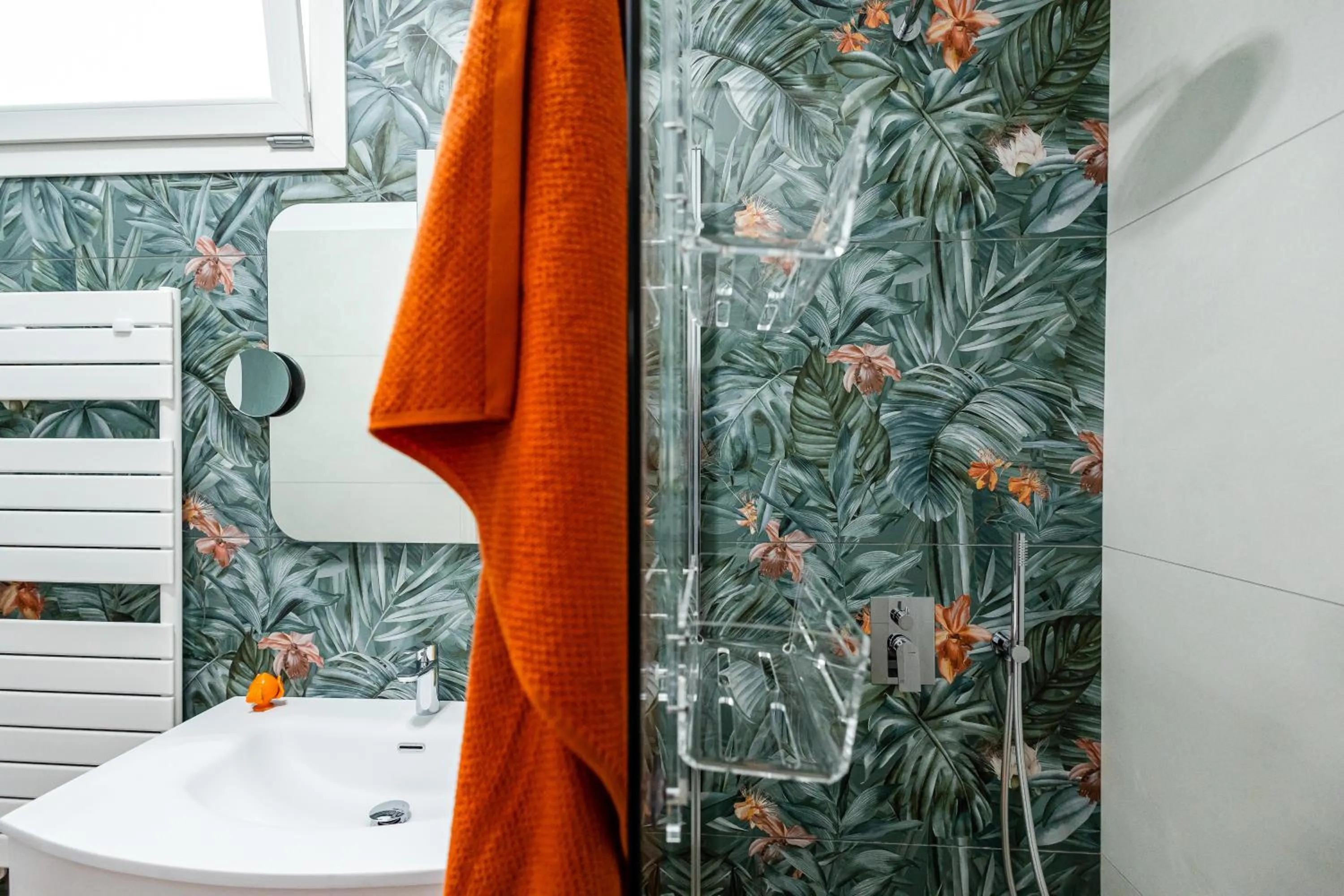 Shower in La Collina di Montegrappa - Suites with Heated Private Pool - Suites with Shared Pool