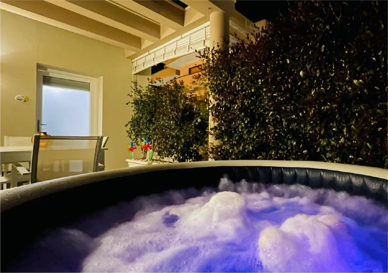 Night in La Collina di Montegrappa - Suites with Heated Private Pool - Suites with Shared Pool