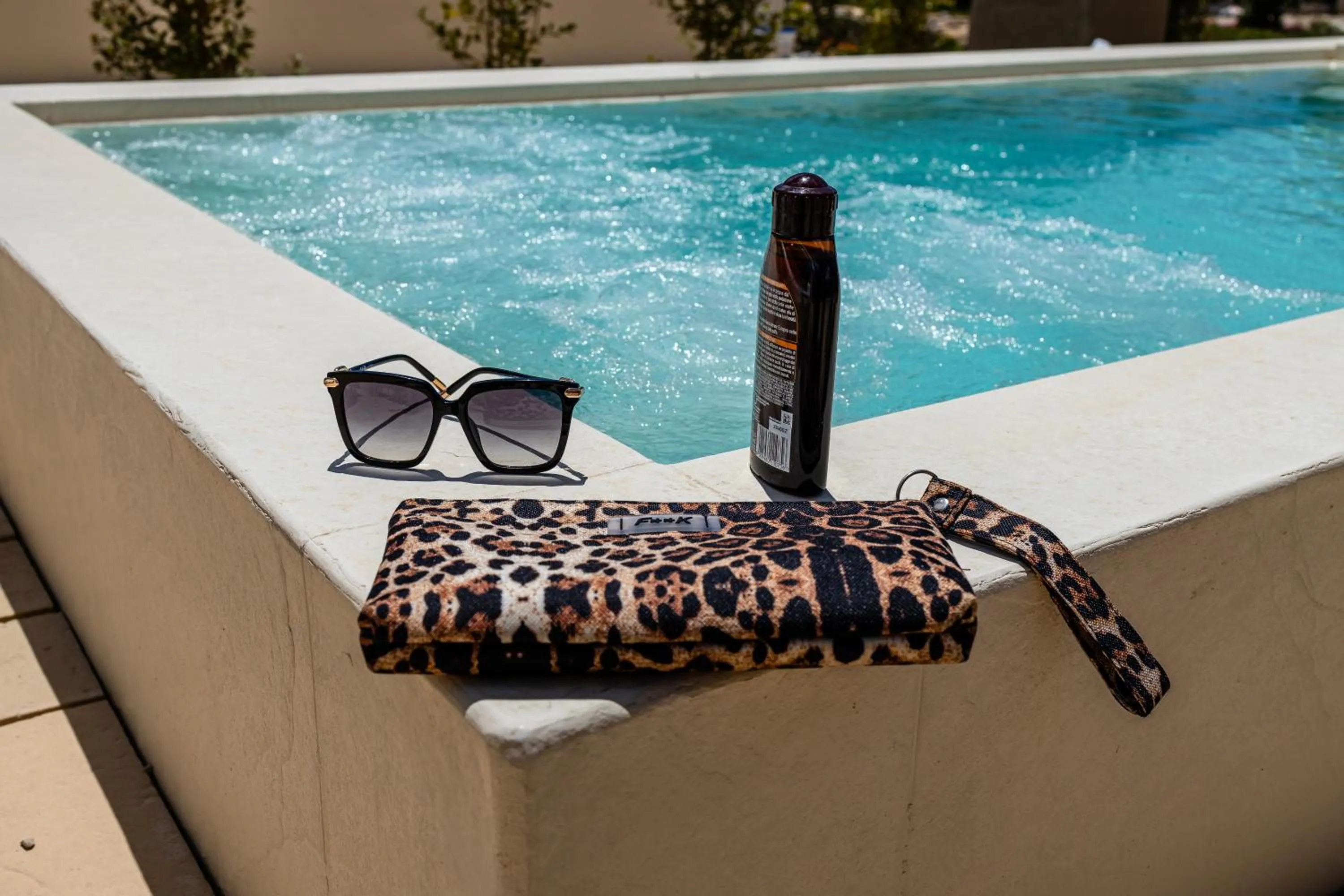 Swimming pool in La Collina di Montegrappa - Suites with Heated Private Pool - Suites with Shared Pool