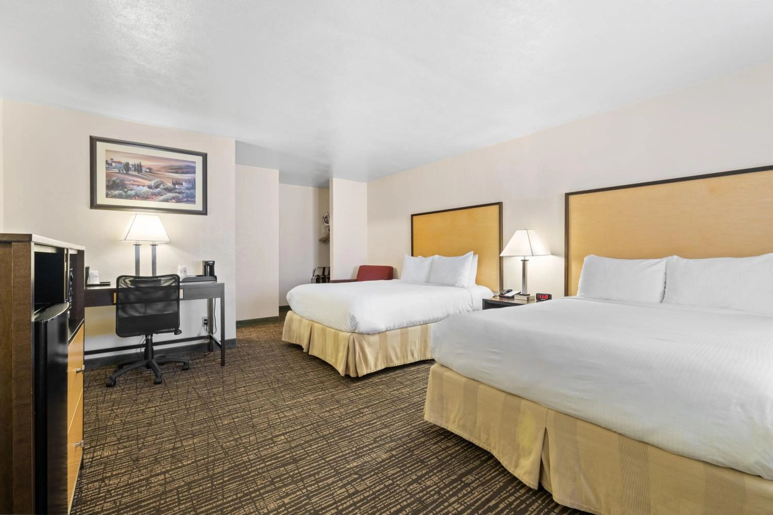 TV and multimedia, Bed in Best Western Petaluma Inn