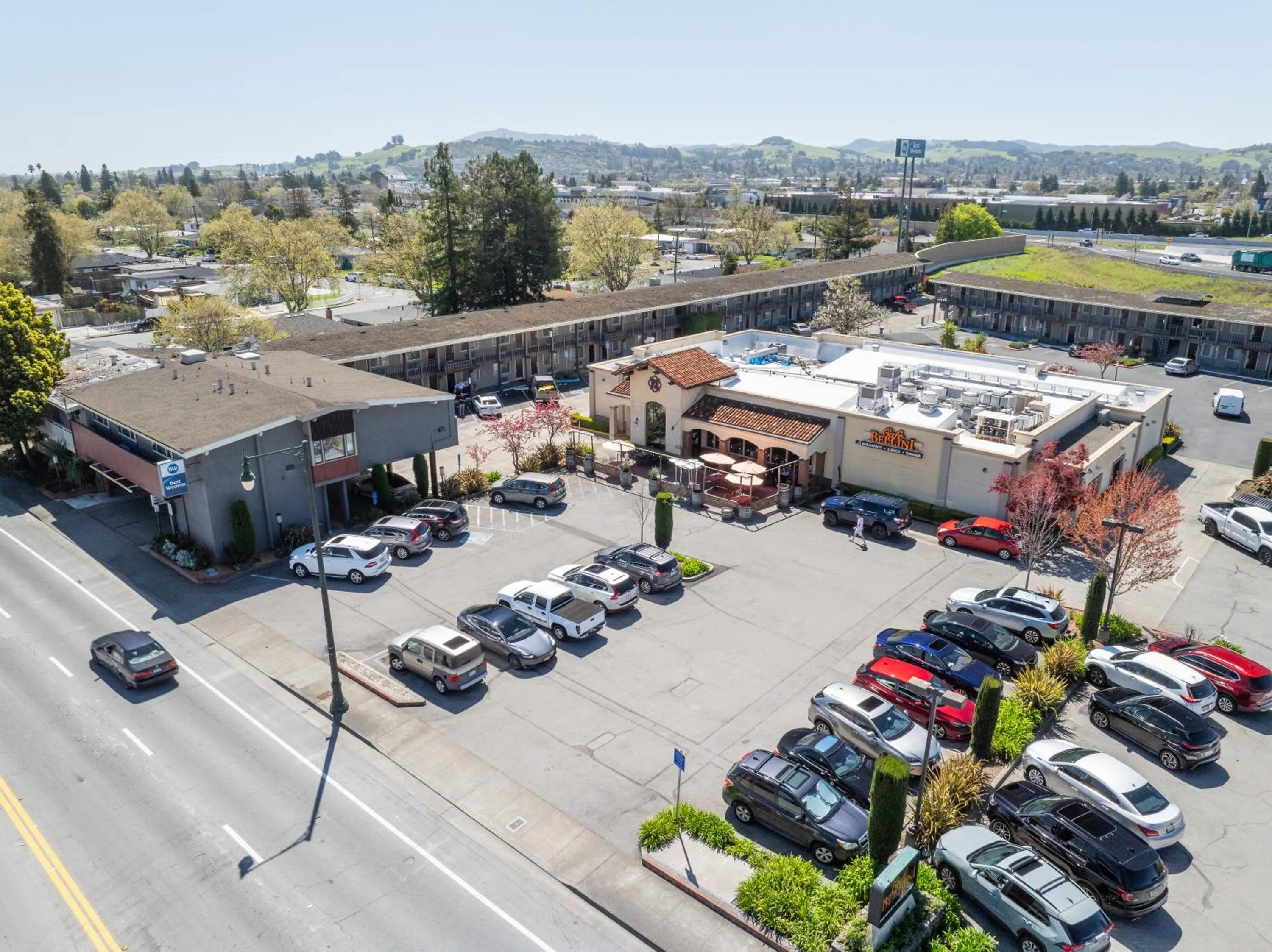 Property building in Best Western Petaluma Inn