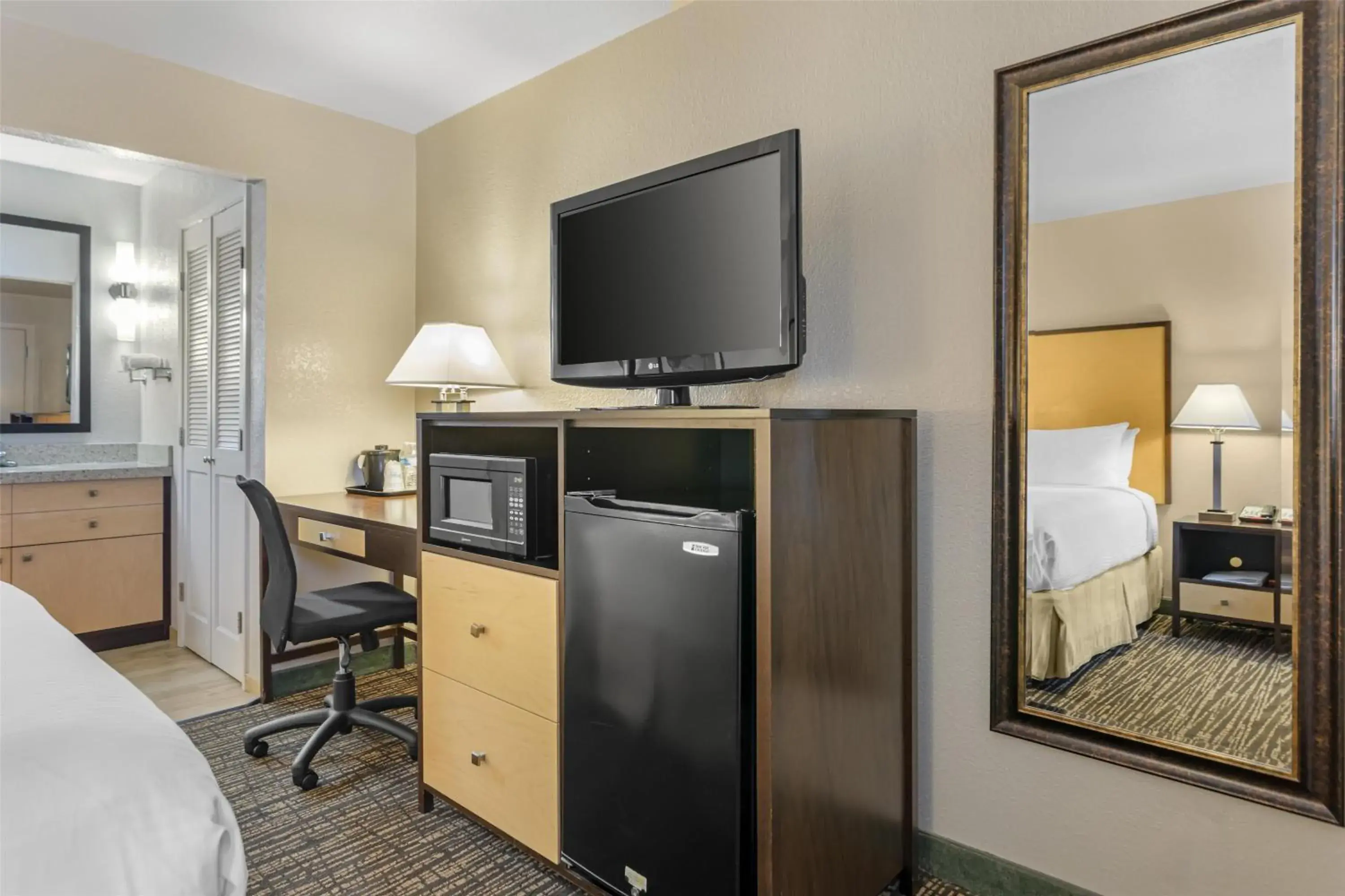 King Room - Non-Smoking in Best Western Petaluma Inn King Room - Non-Smoking in Best Western Petaluma Inn