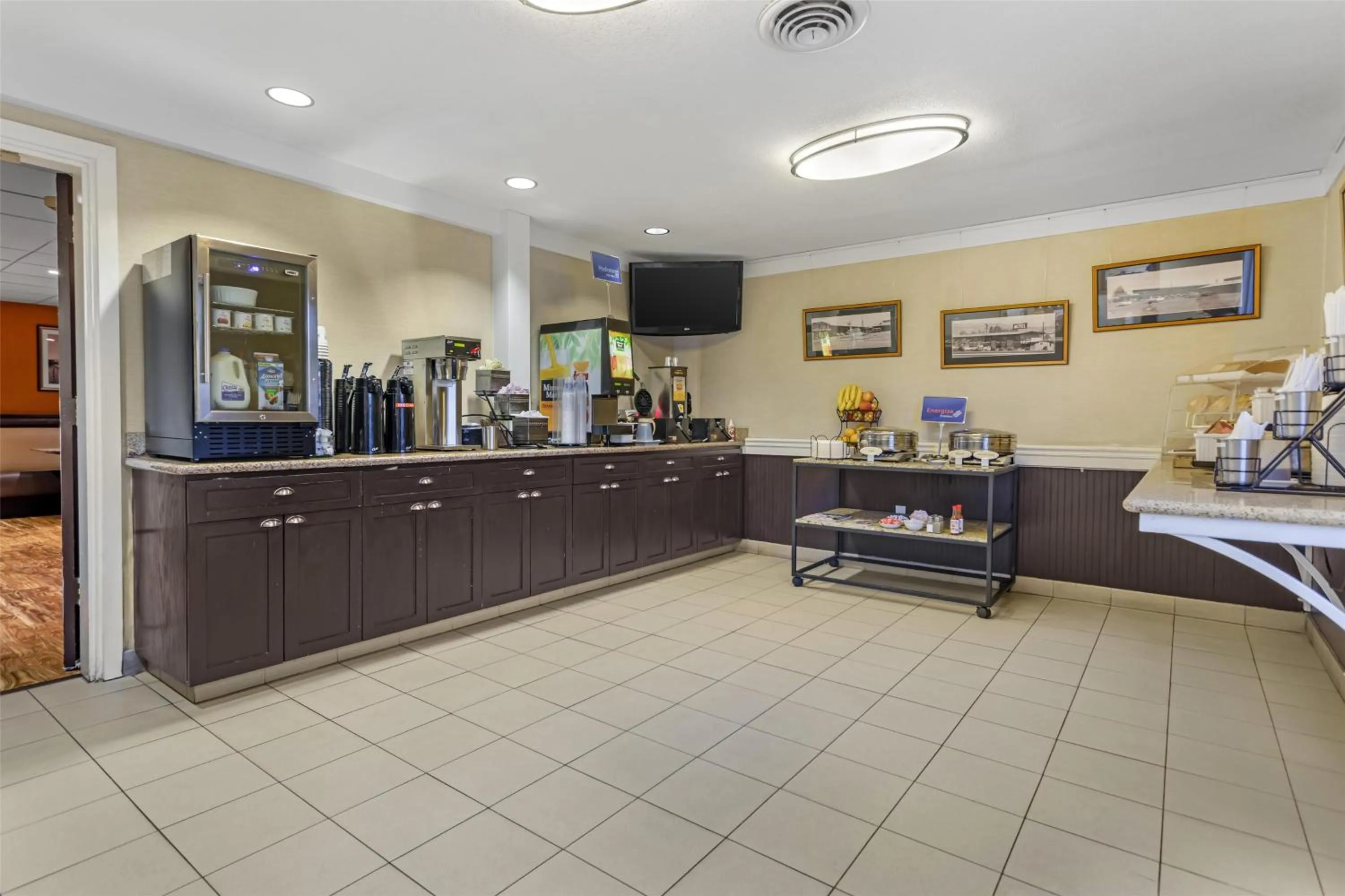 Breakfast in Best Western Petaluma Inn