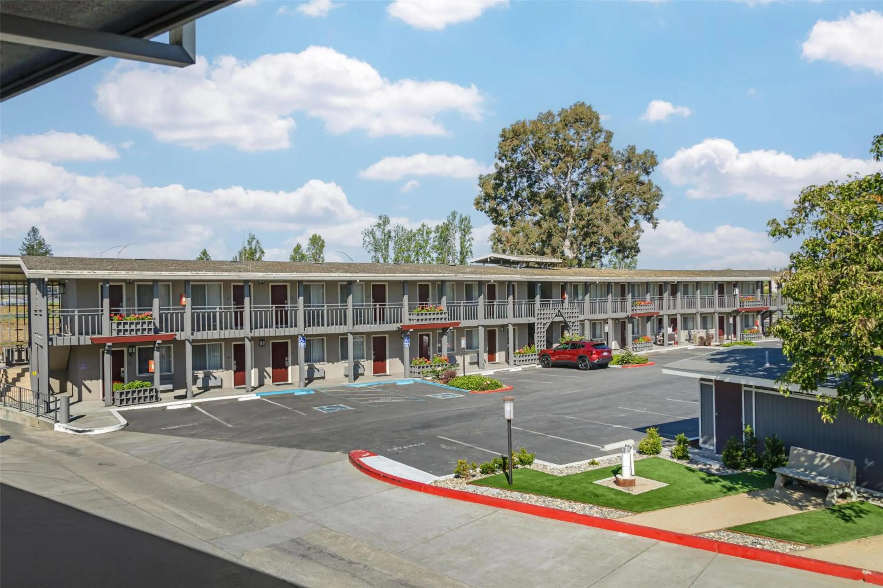 Property building in Best Western Petaluma Inn