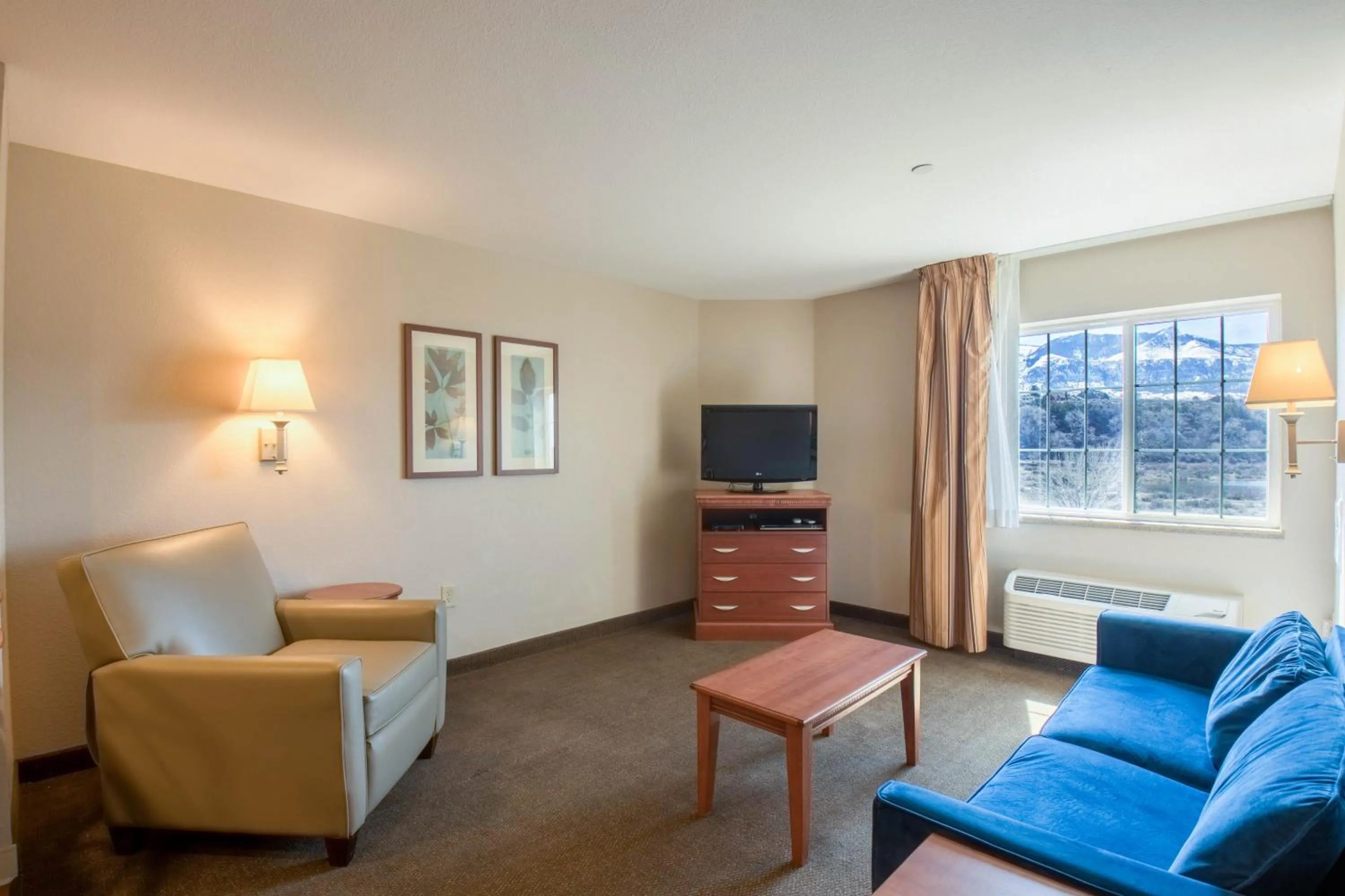 Western Slope Suites Parachute