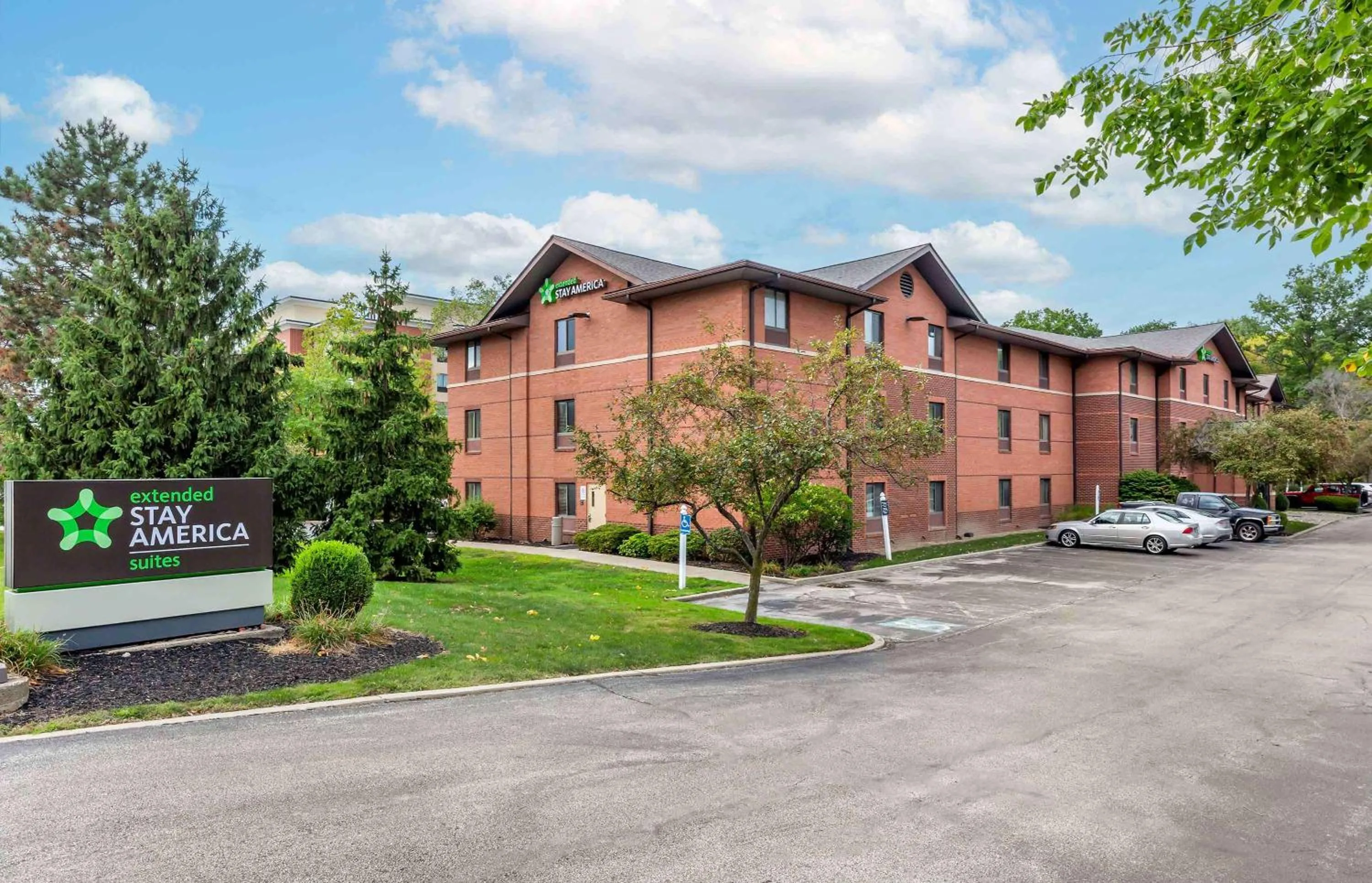 Property building in Extended Stay America Suites - Cleveland - Westlake