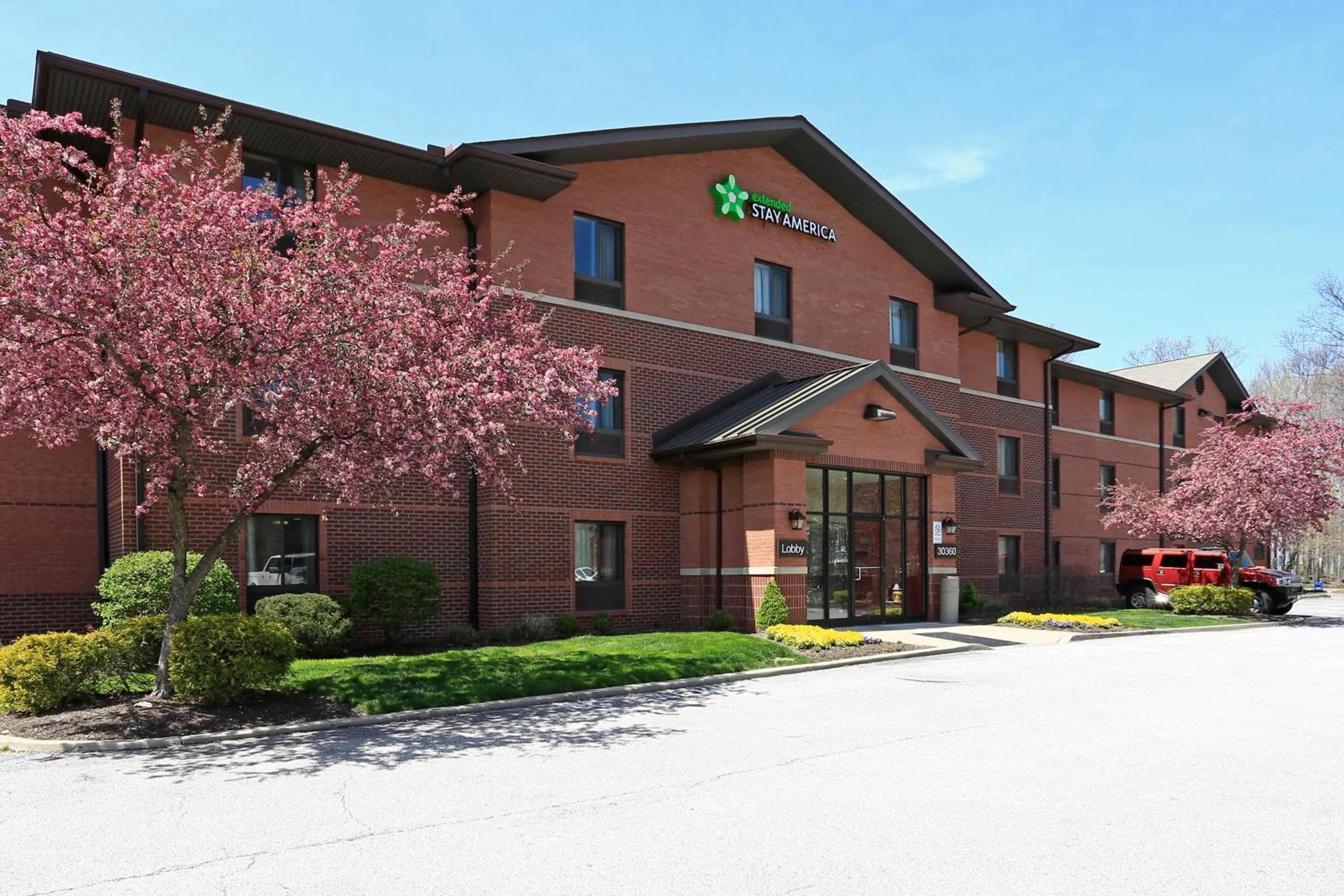 Property building in Extended Stay America Suites - Cleveland - Westlake