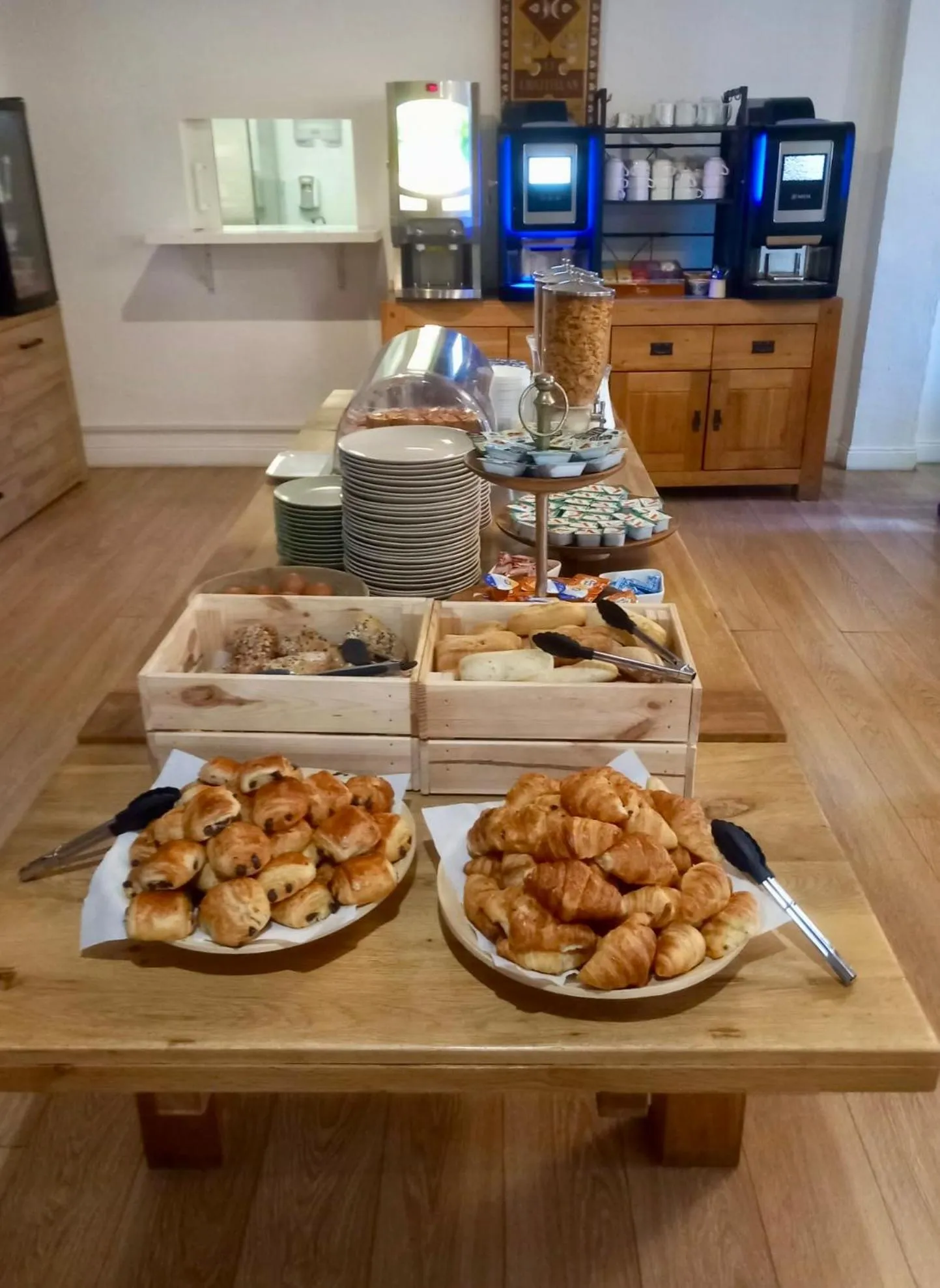 Buffet breakfast in Adonis Le Chastellan