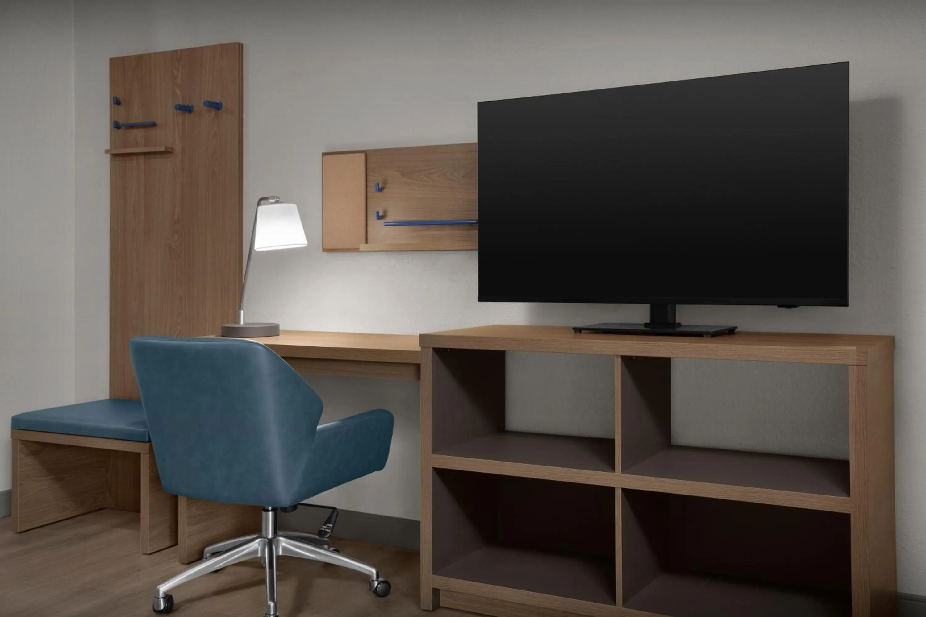 TV and multimedia in Candlewood Suites Jacksonville Southpoint