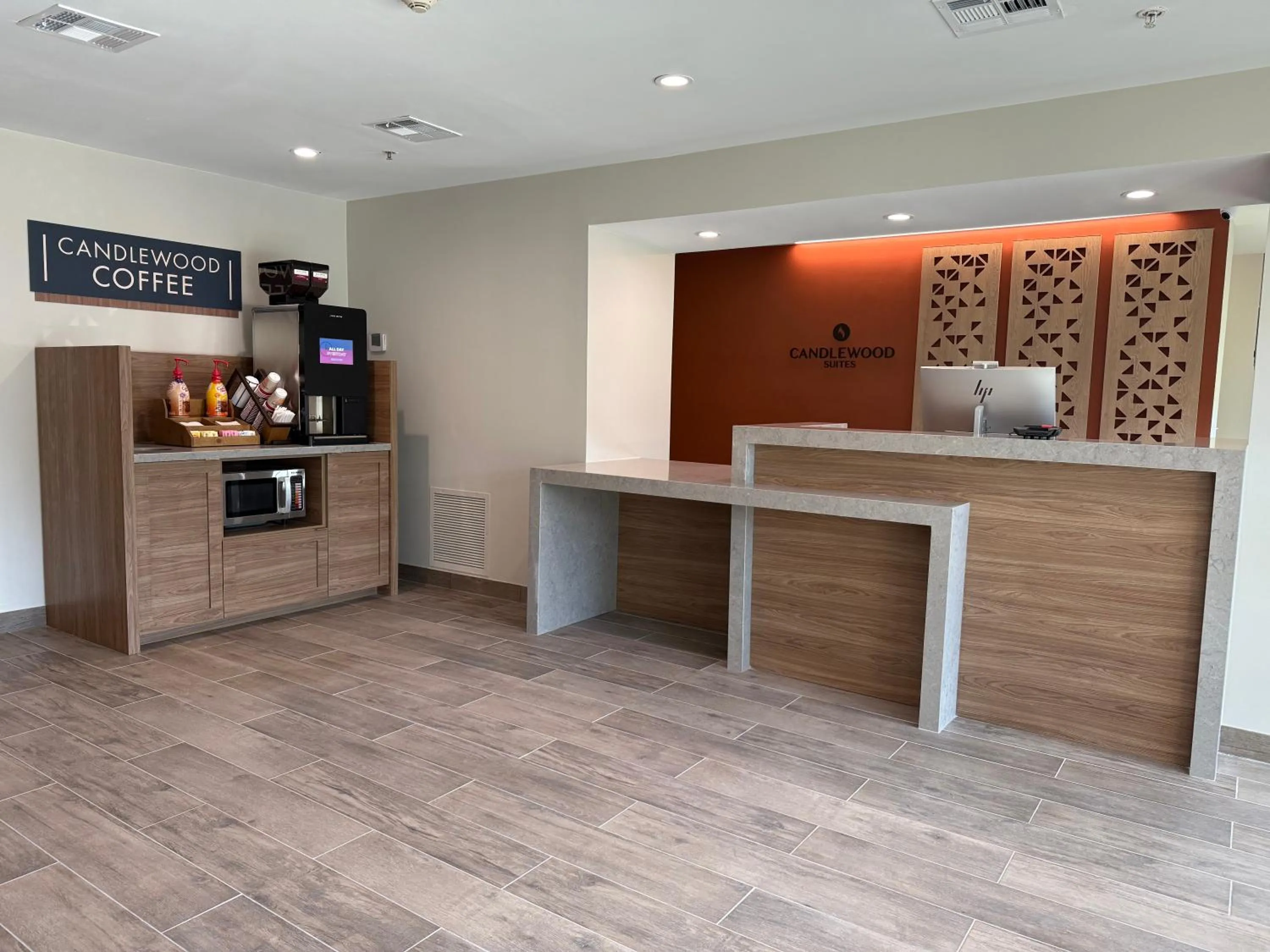 Lobby or reception in Candlewood Suites Jacksonville Southpoint
