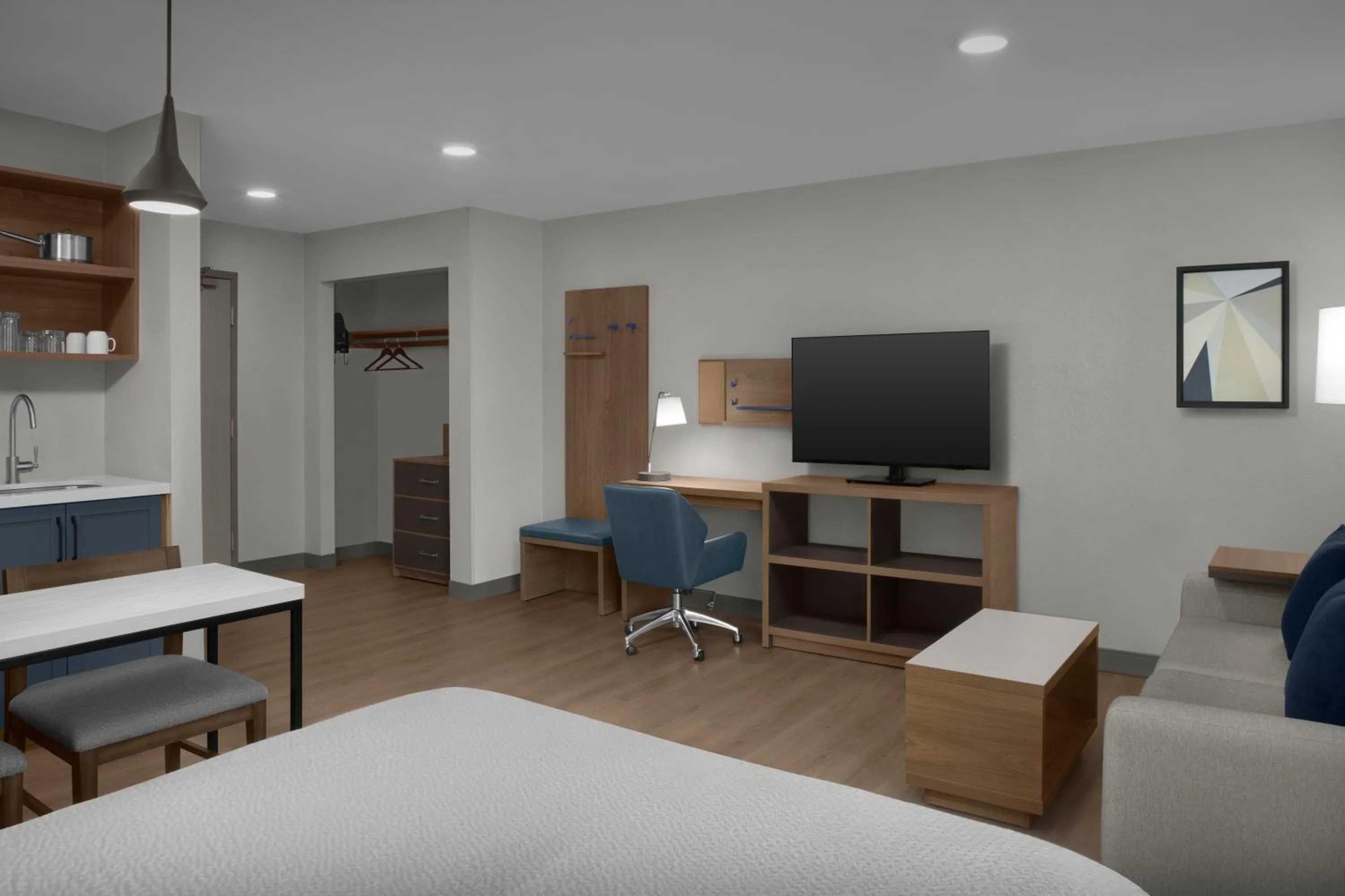 TV and multimedia, Bed in Candlewood Suites Jacksonville Southpoint