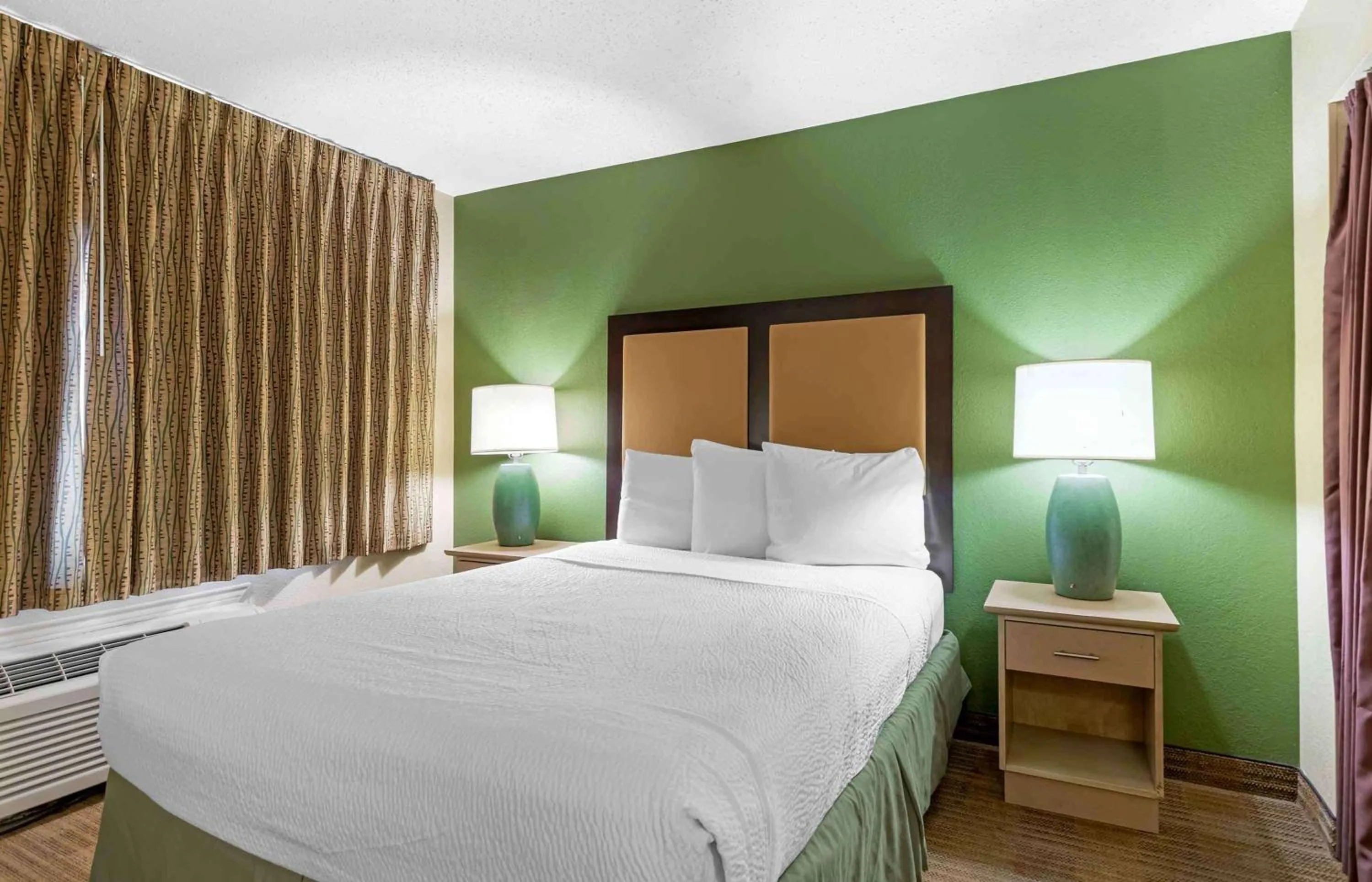 Bedroom, Bed in Extended Stay America Suites - Corpus Christi - Staples